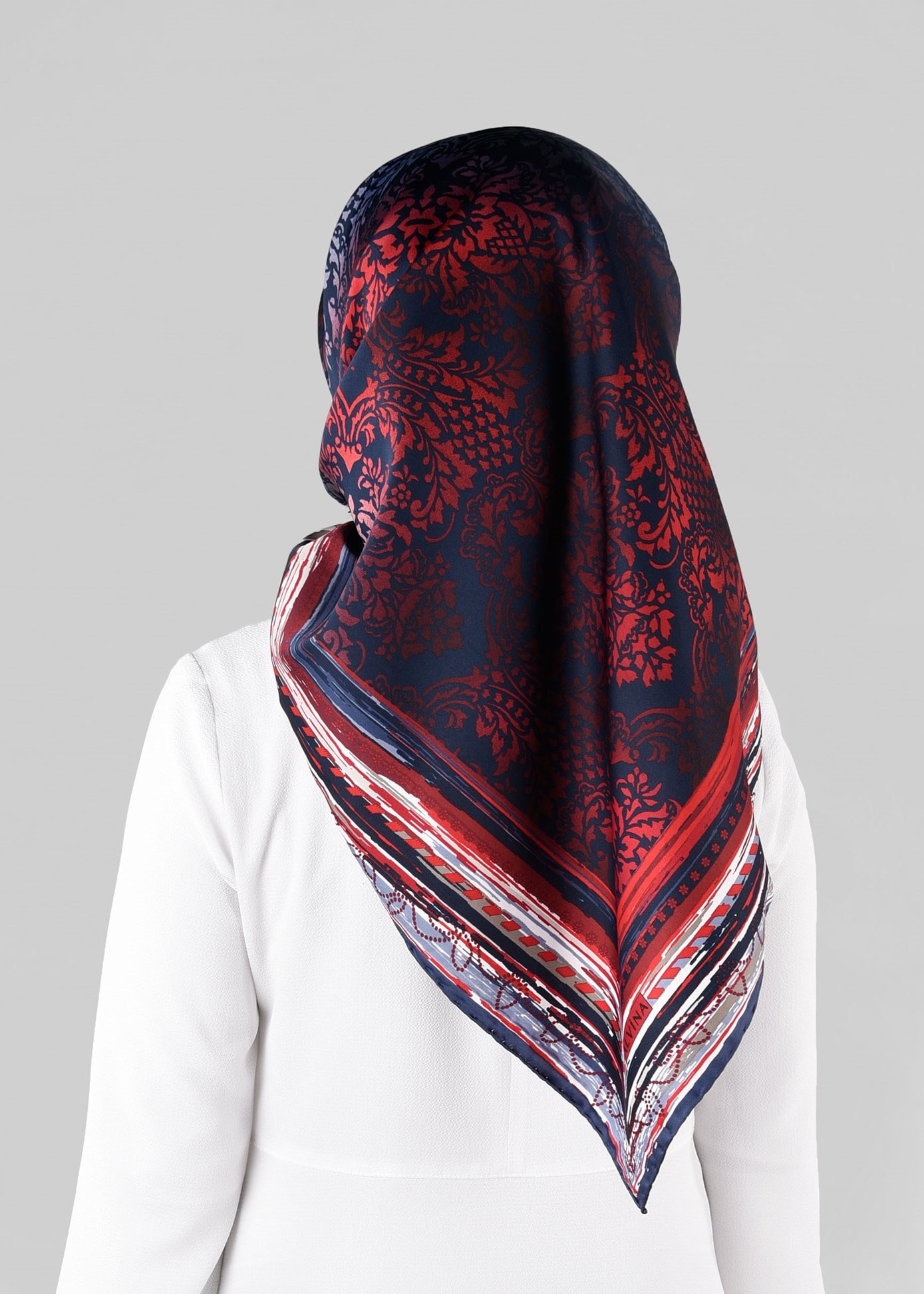 Tesettür giyim LACİVERT 10063-1 ALVİNA DESENLİ EŞARP