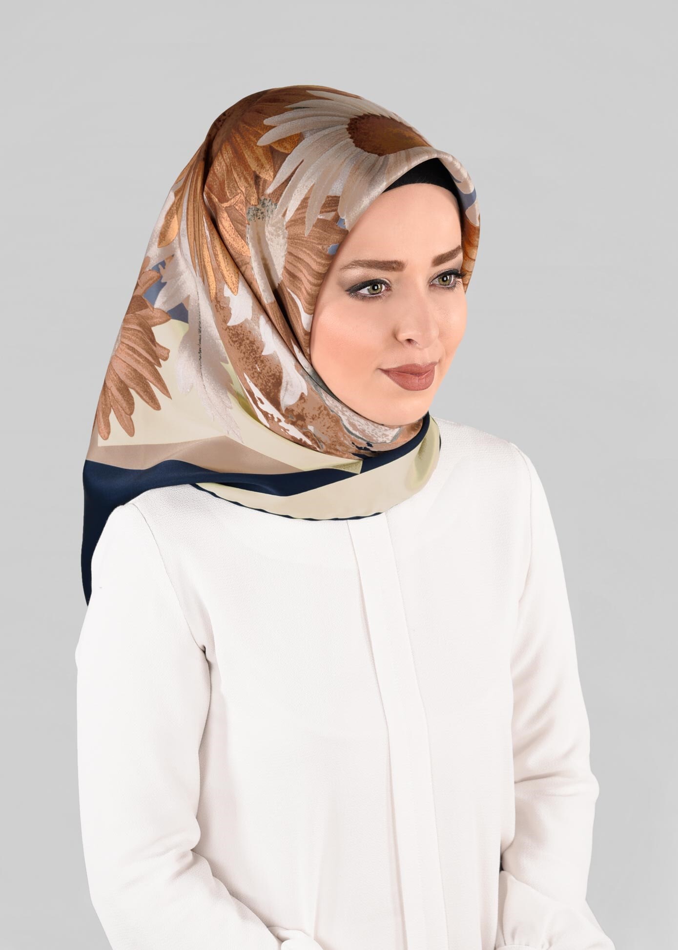 Tesettür giyim LACİVERT 12972-1 ALVİNA DESENLİ EŞARP