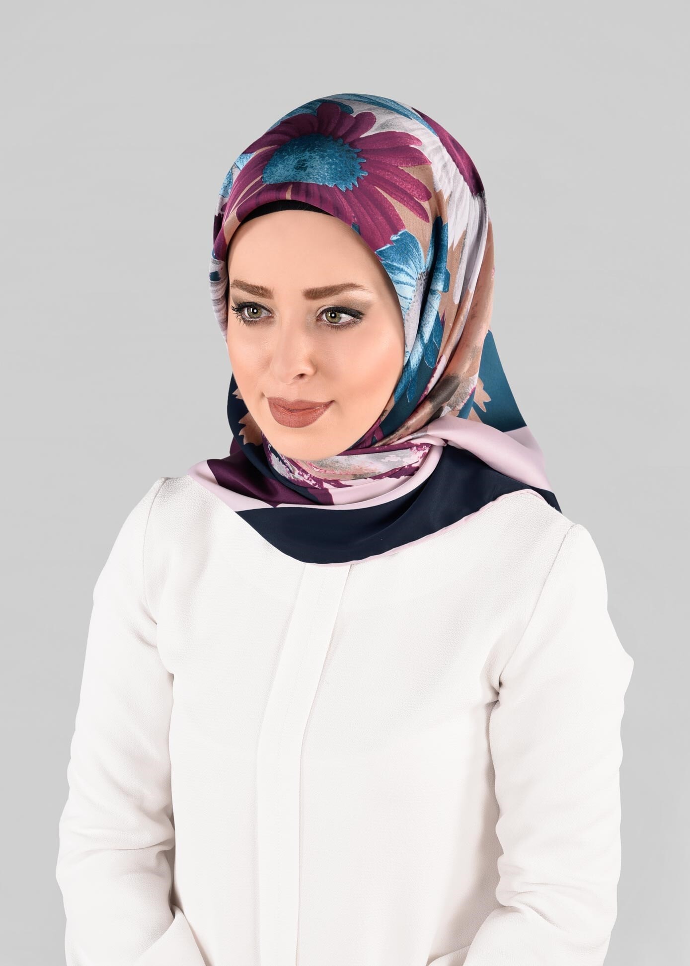 Tesettür giyim LACİVERT 12972-1 ALVİNA DESENLİ EŞARP