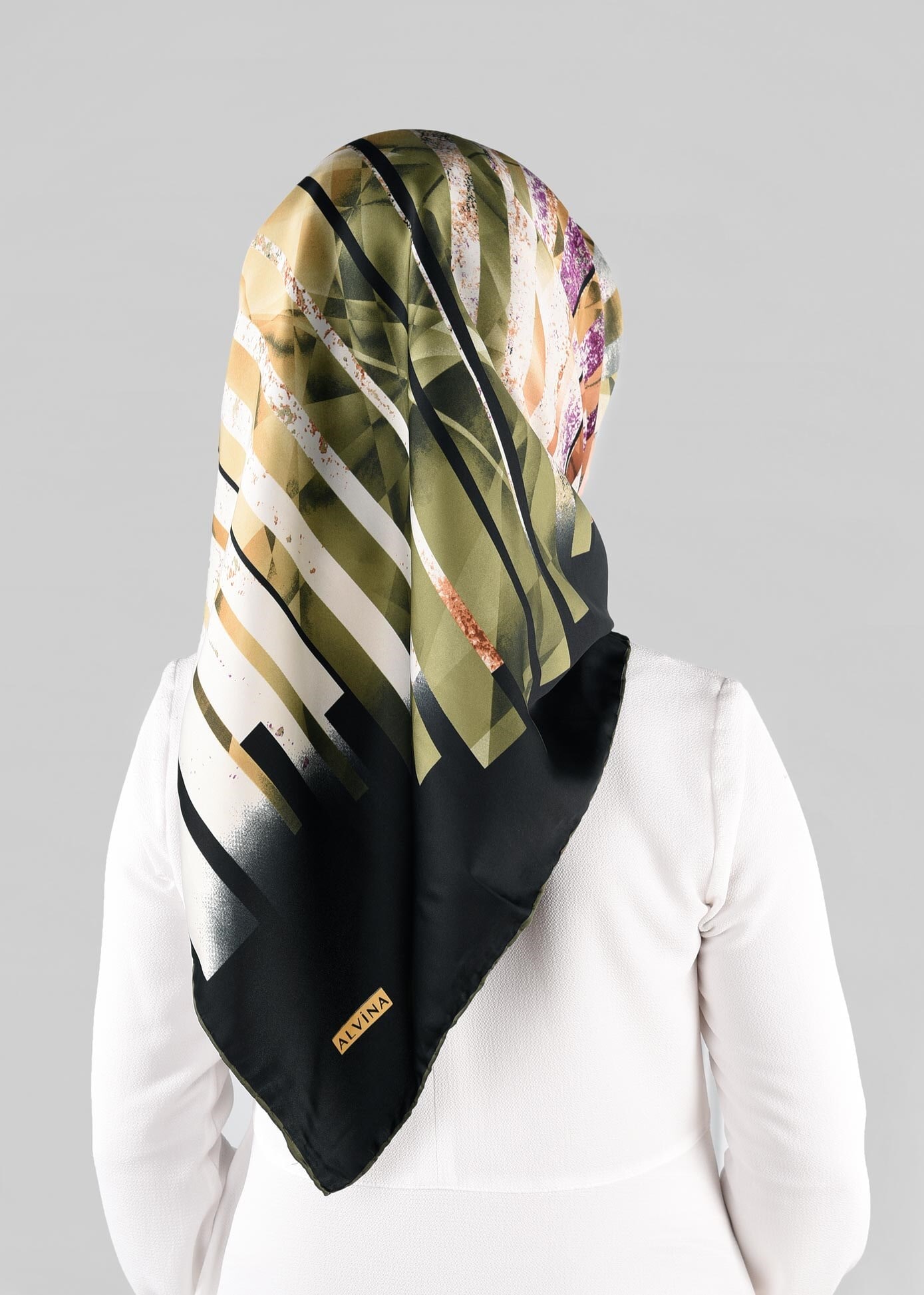 Tesettür giyim SİYAH 12981-1 ALVİNA DESENLİ EŞARP