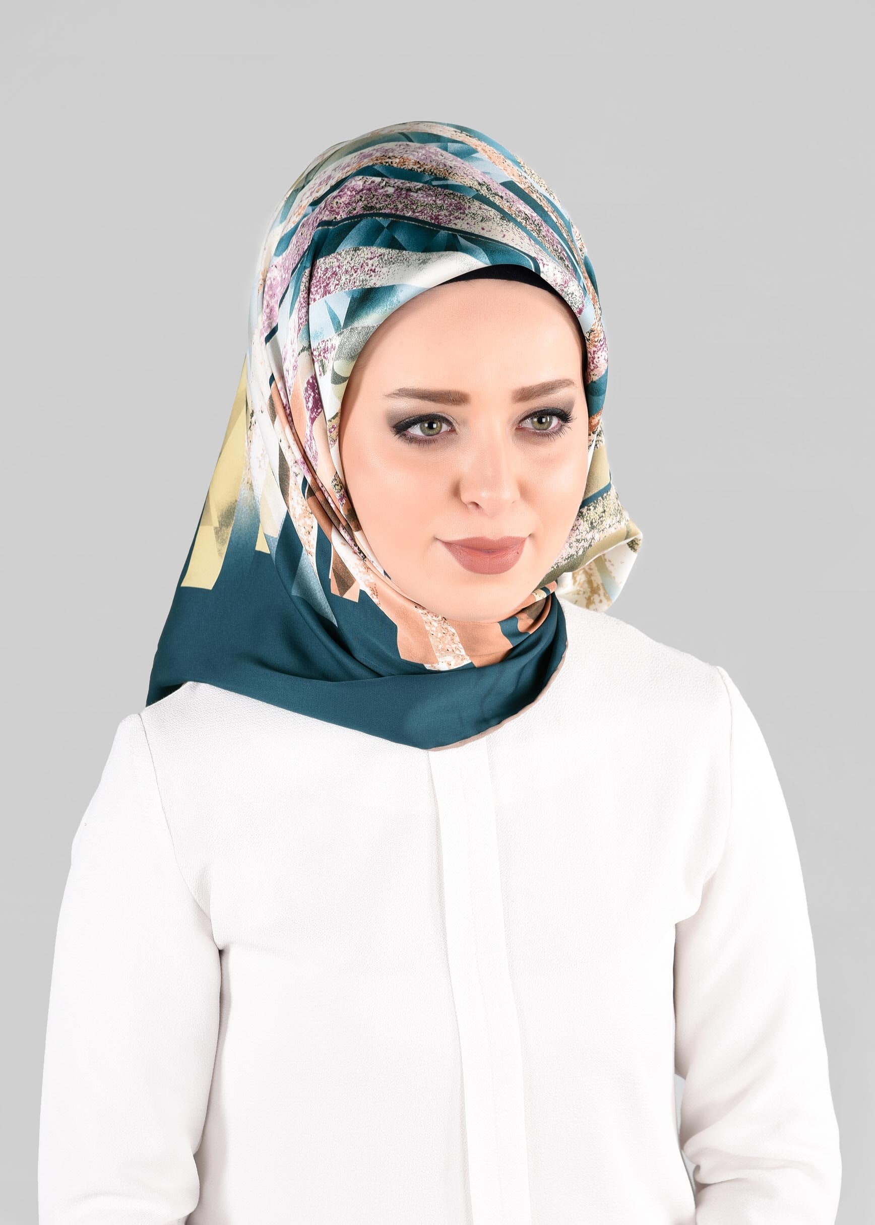 Tesettür giyim MAVİ 12981-1 ALVİNA DESENLİ EŞARP