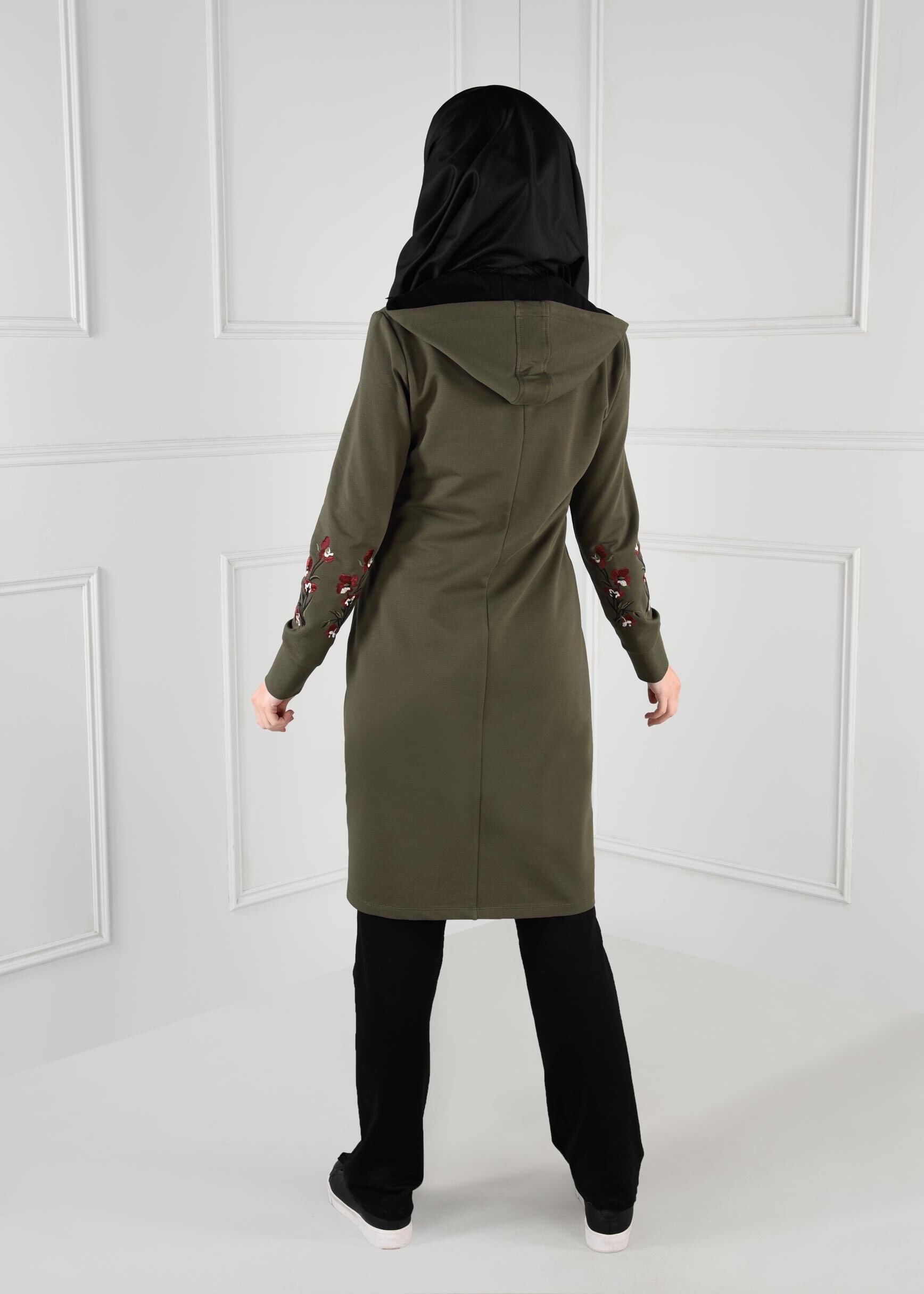 Tesettür giyim HAKİ KOLLARI NAKIŞLI CEPLİ 2Lİ PANTOLON EŞOFMAN TAKIM 4607