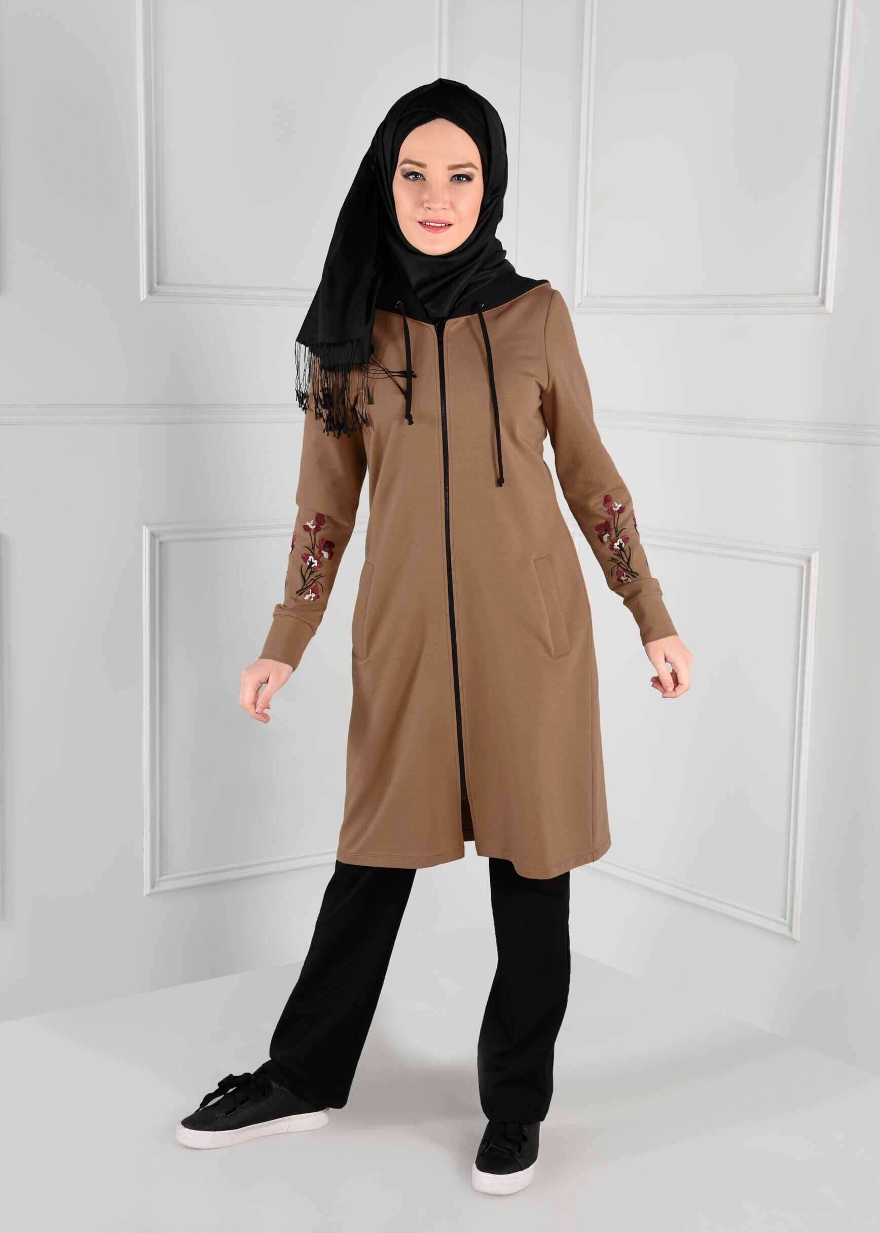 Tesettür giyim KAHVE KOLLARI NAKIŞLI CEPLİ 2Lİ PANTOLON EŞOFMAN TAKIM 4607