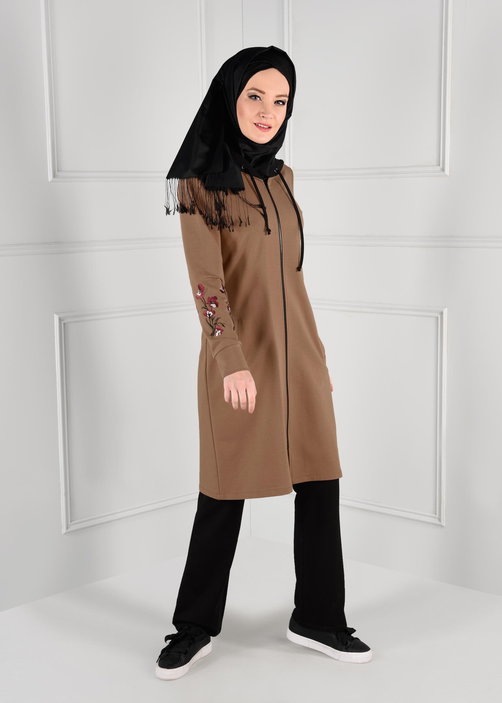 Tesettür giyim KAHVE KOLLARI NAKIŞLI CEPLİ 2Lİ PANTOLON EŞOFMAN TAKIM 4607