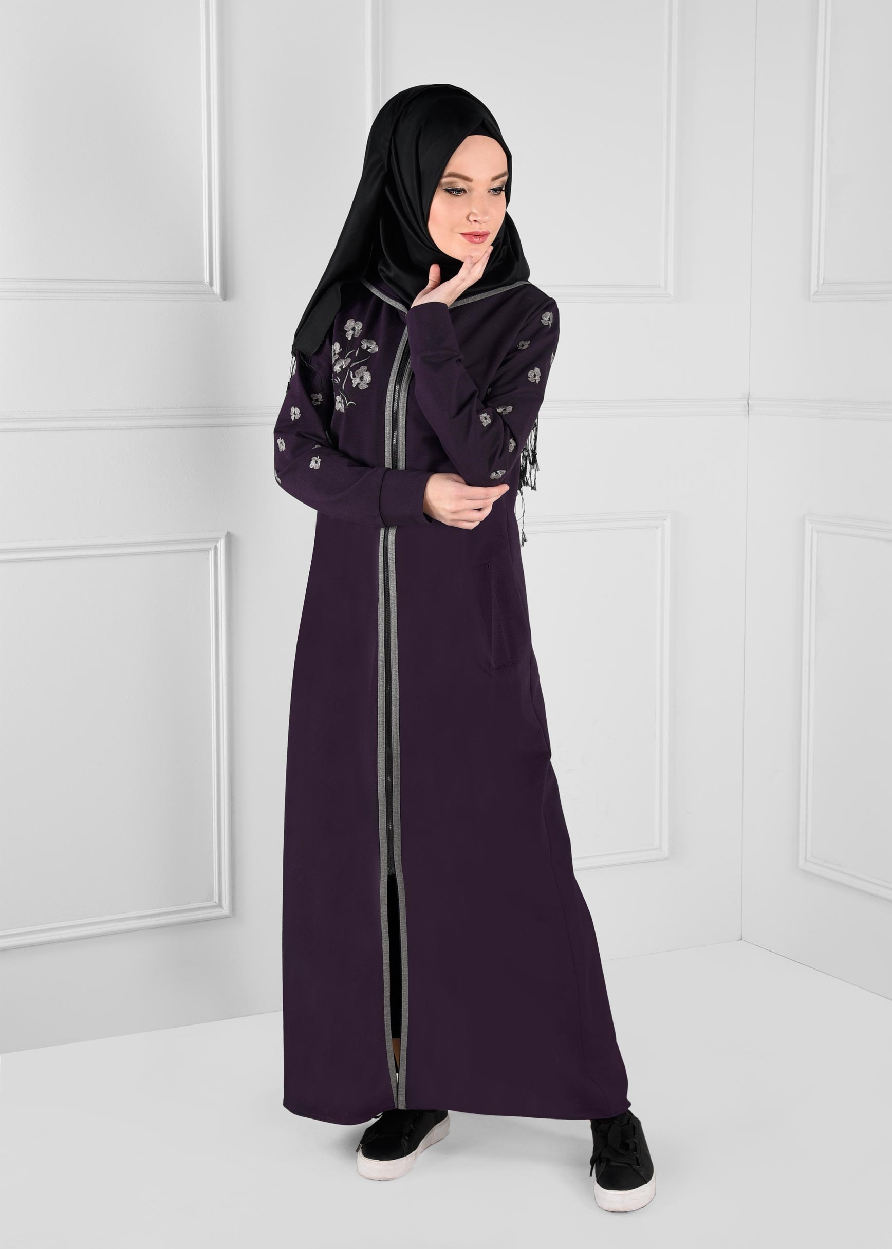 Tesettür giyim MOR NAKIŞ DETAYLI FERMUARLI EŞOFMAN TUNİK 4654
