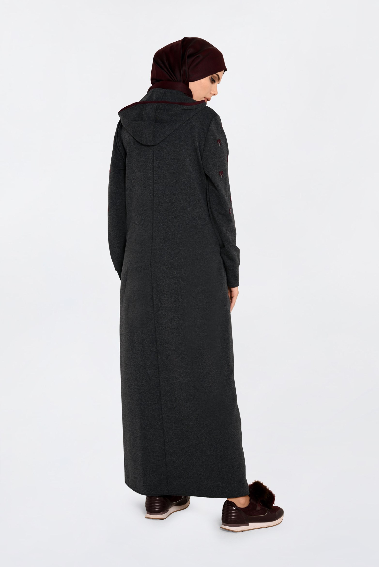 Tesettür giyim GRİ NAKIŞ DETAYLI FERMUARLI EŞOFMAN TUNİK 4654