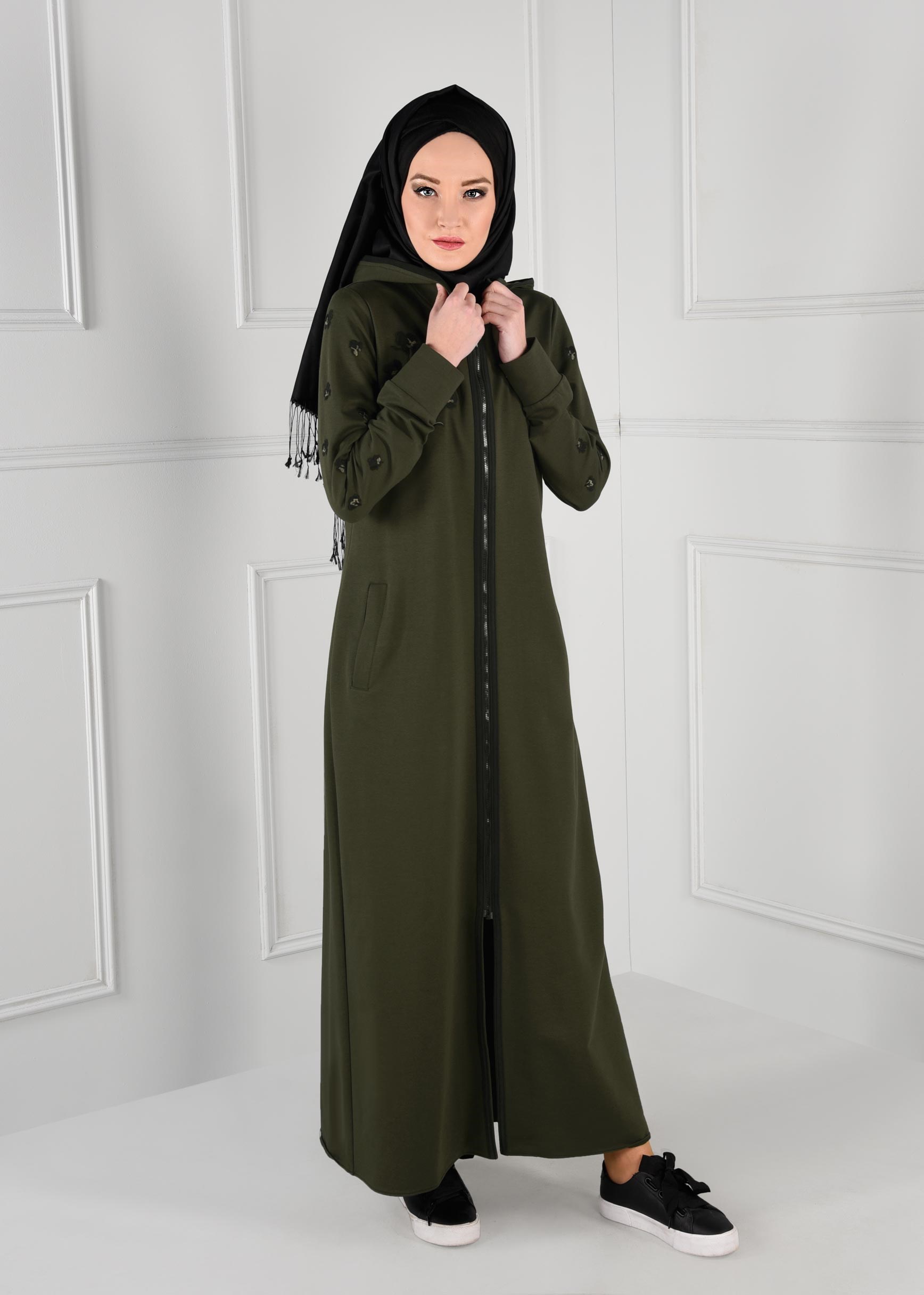 Tesettür giyim HAKİ NAKIŞ DETAYLI FERMUARLI EŞOFMAN TUNİK 4654