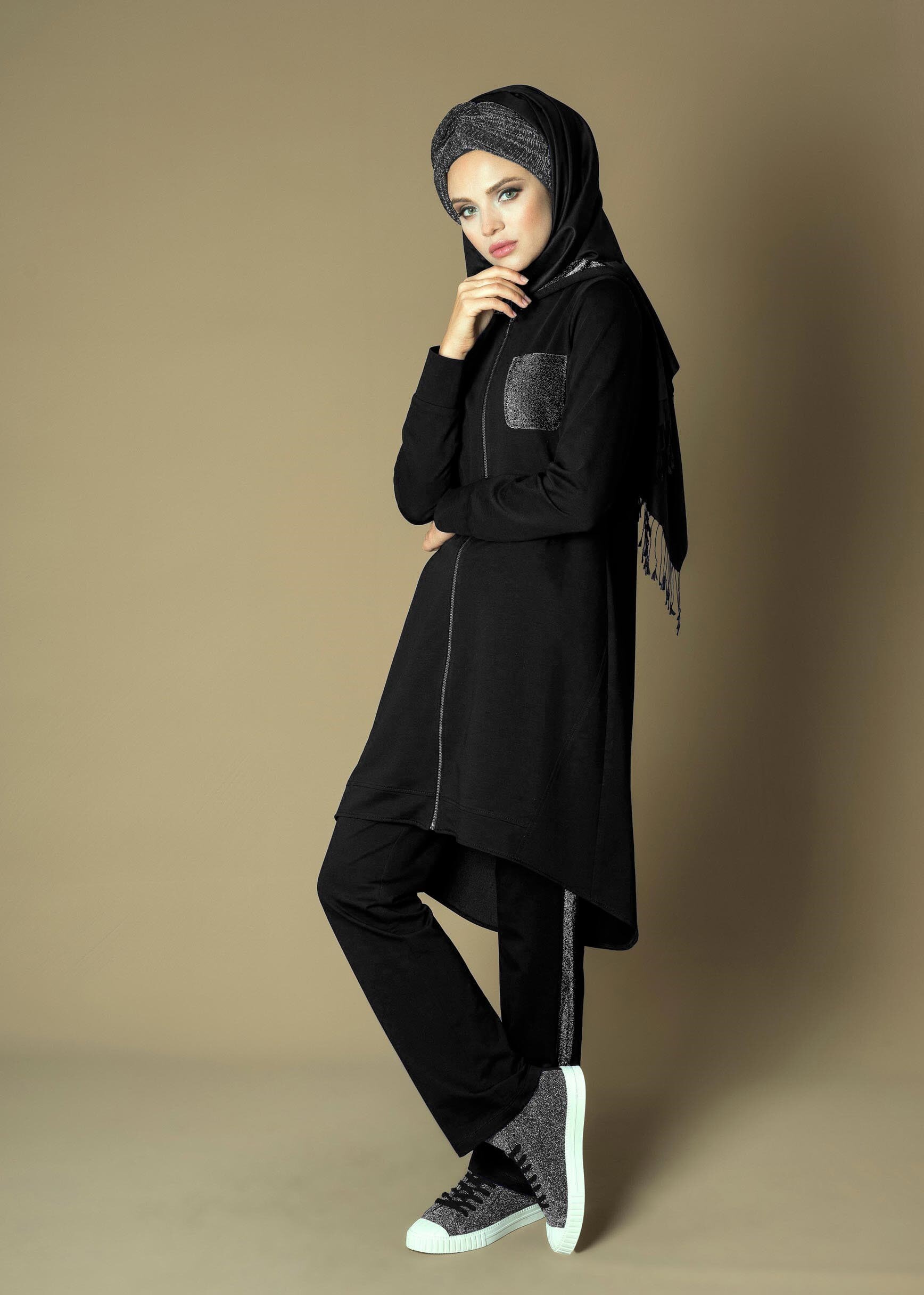 Tesettür giyim SİYAH ETEK UCU OVAL KESİM SİM DETAYLI 2Lİ EŞOFMAN TAKIM 4656