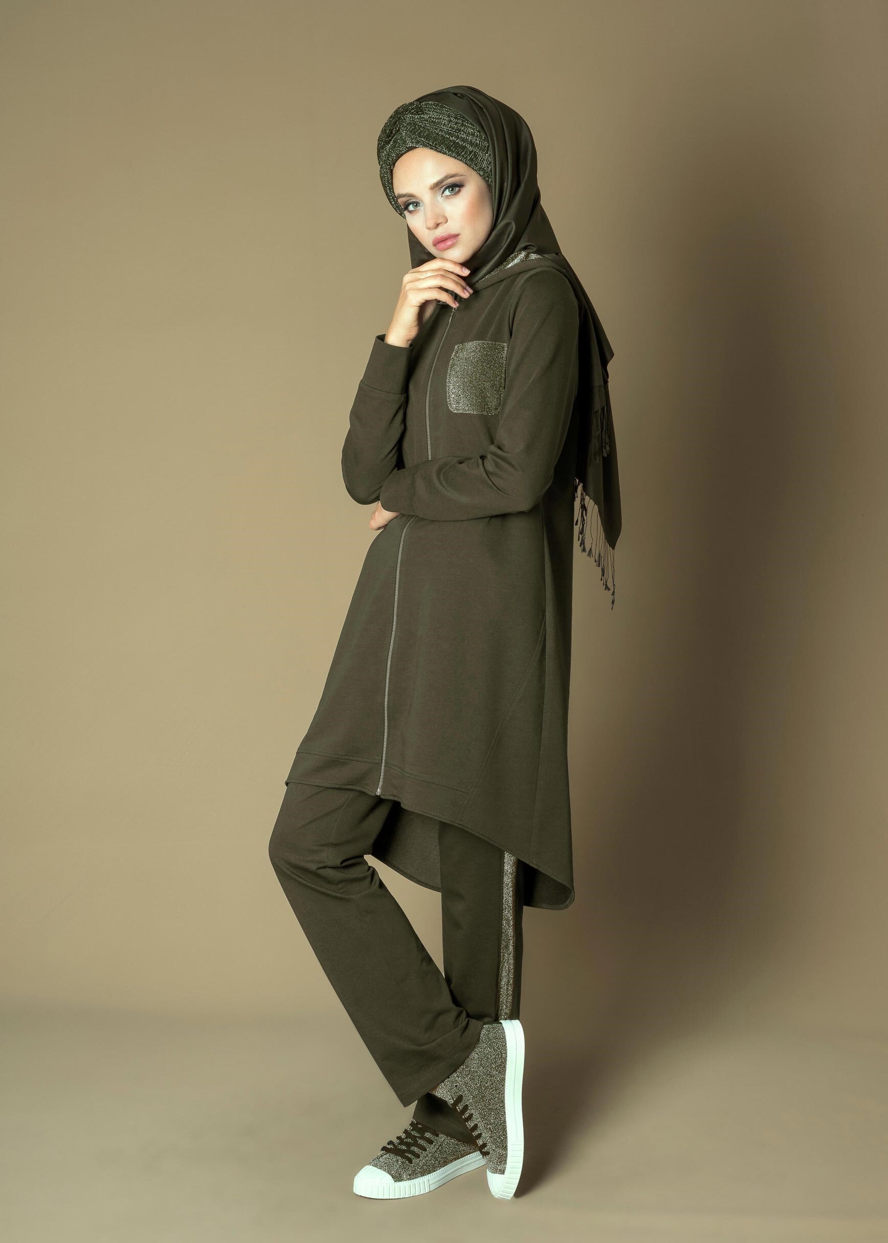 Tesettür giyim HAKİ ETEK UCU OVAL KESİM SİM DETAYLI 2Lİ EŞOFMAN TAKIM 4656