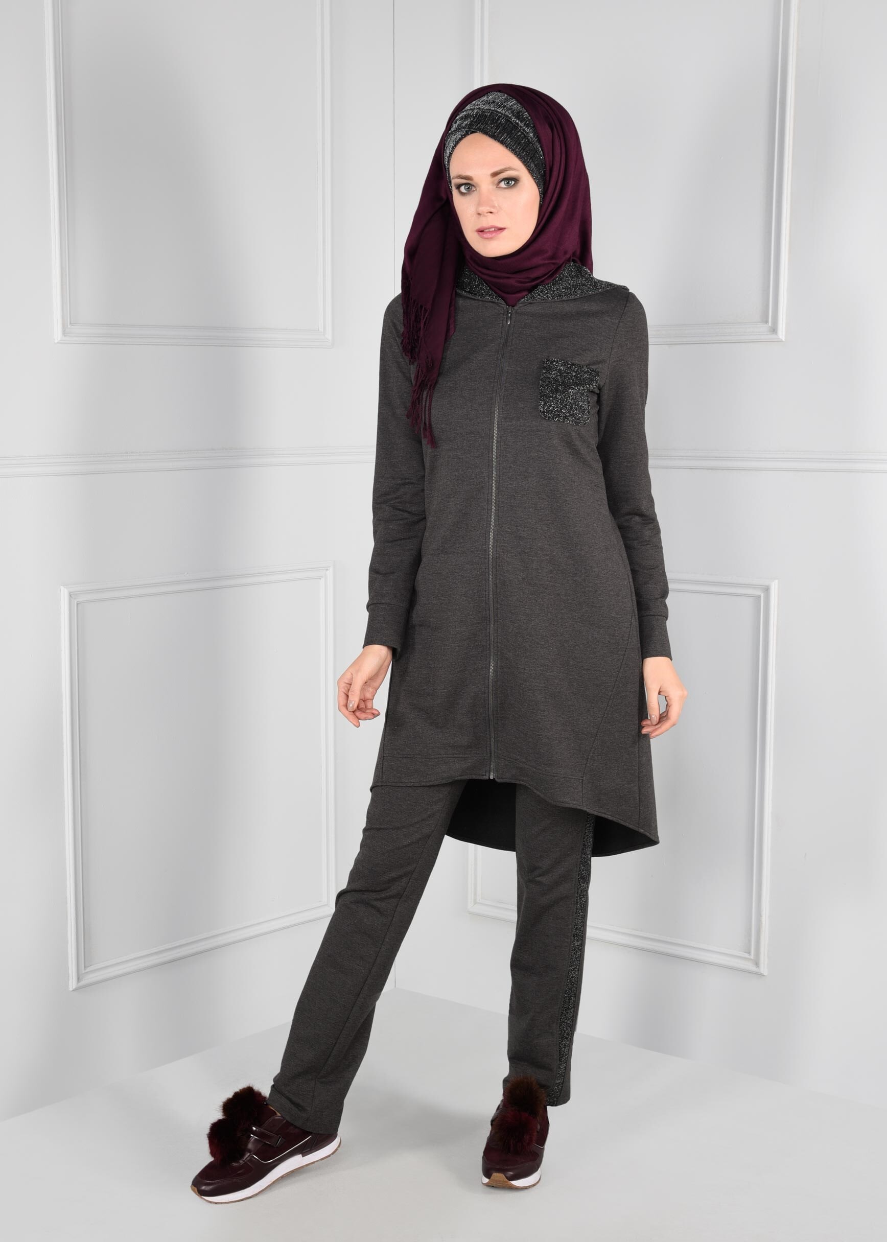 Tesettür giyim GRİ ETEK UCU OVAL KESİM SİM DETAYLI 2Lİ EŞOFMAN TAKIM 4656