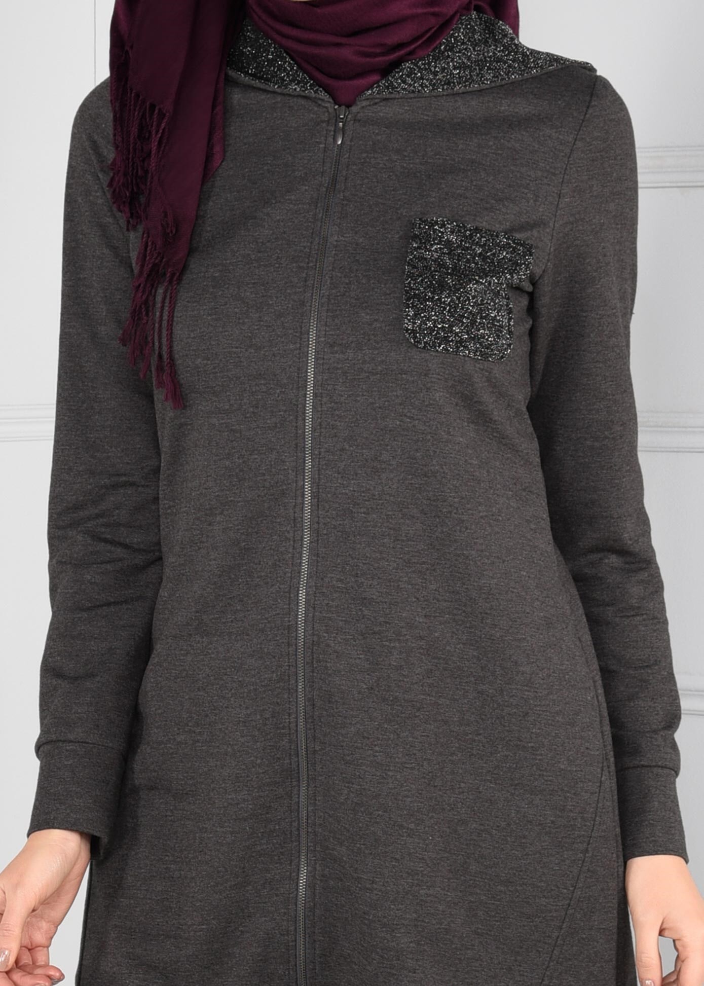 Tesettür giyim GRİ ETEK UCU OVAL KESİM SİM DETAYLI 2Lİ EŞOFMAN TAKIM 4656