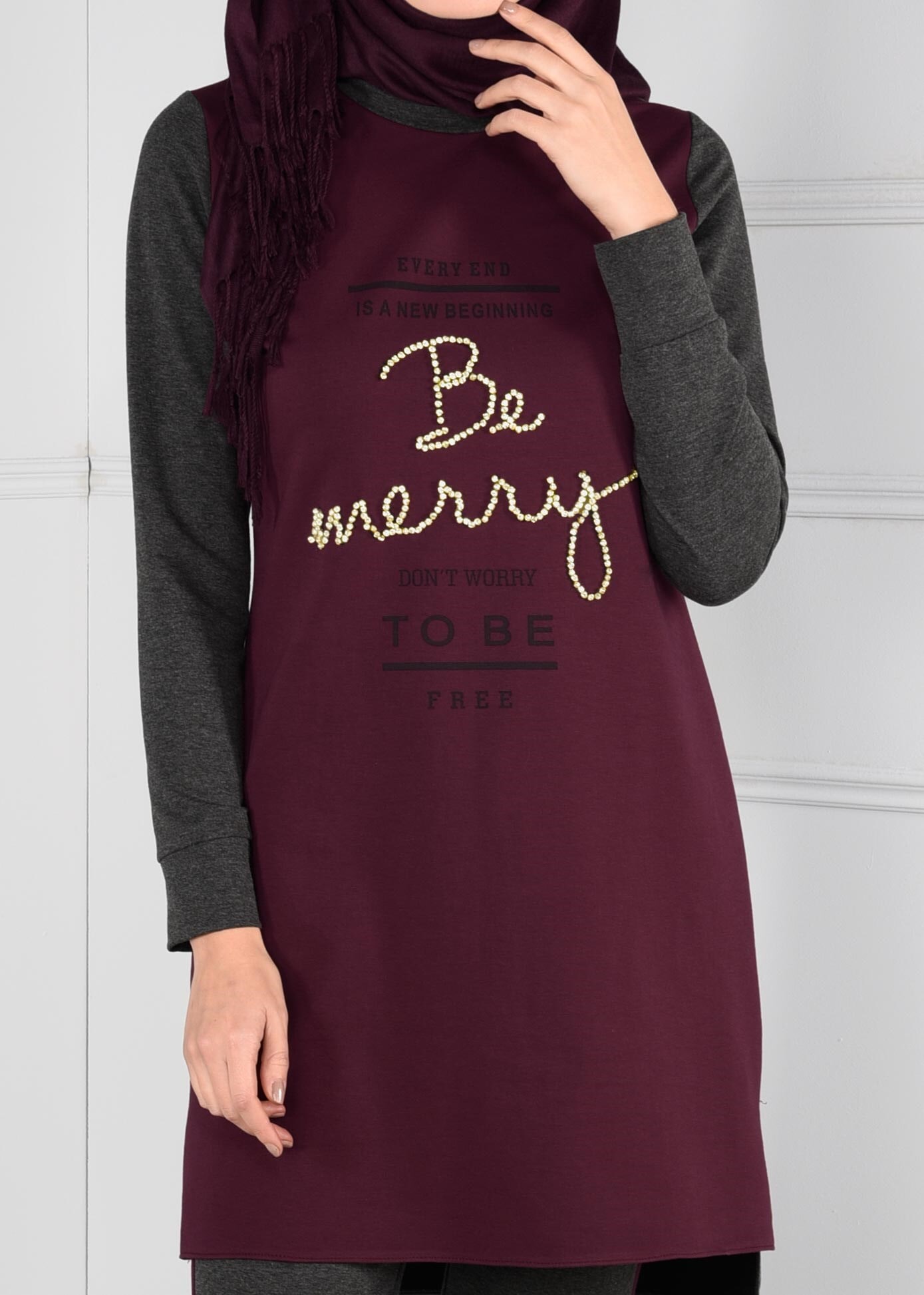 Tesettür giyim GRİ BONCUK VE TAŞ İŞLEMELİ 2&prime;Lİ EŞOFMAN TAKIM 4657