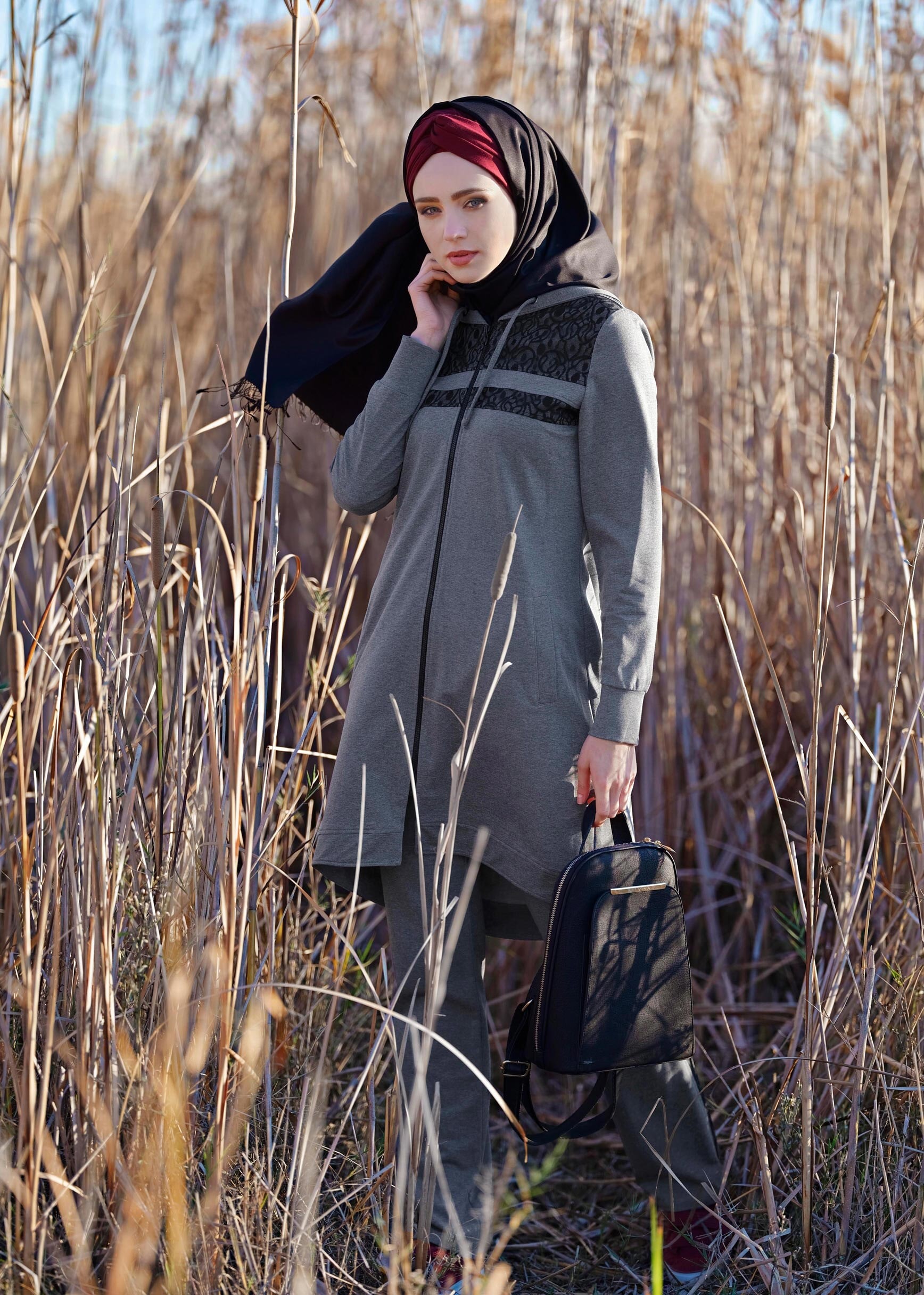 Tesettür giyim GRİ DANTEL DETAYLI 2&prime;Lİ EŞOFMAN TAKIM 4659