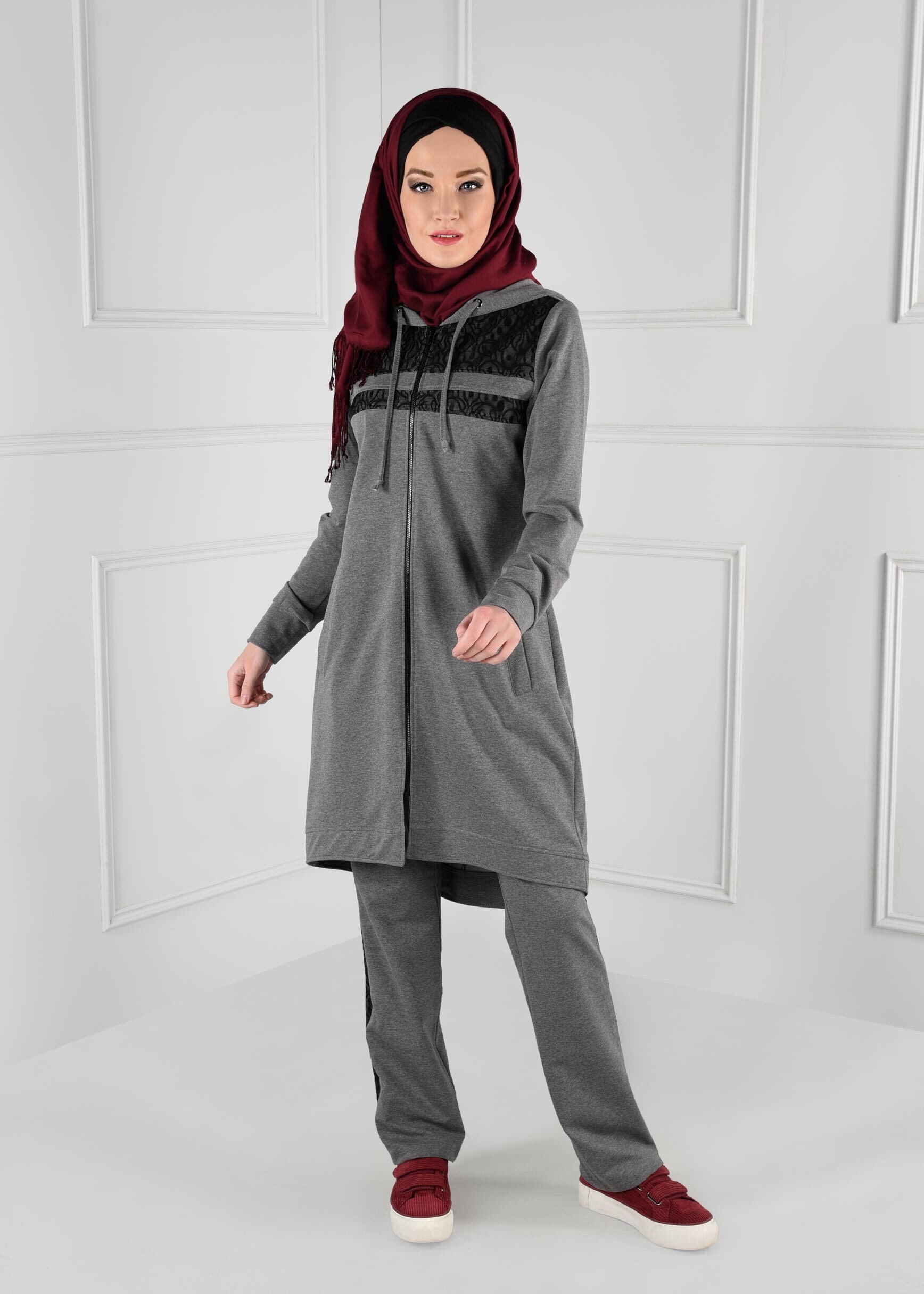 Tesettür giyim GRİ DANTEL DETAYLI 2&prime;Lİ EŞOFMAN TAKIM 4659