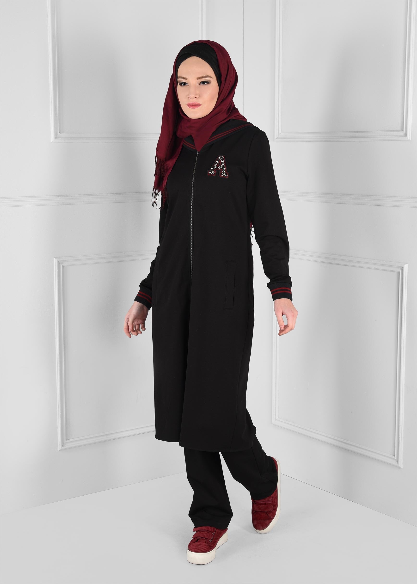 Tesettür giyim SİYAH KAPÜŞONLU ARMA DETAYLI FERMUARLI 2Lİ PANTOLON EŞOFMAN TAKIM 4660