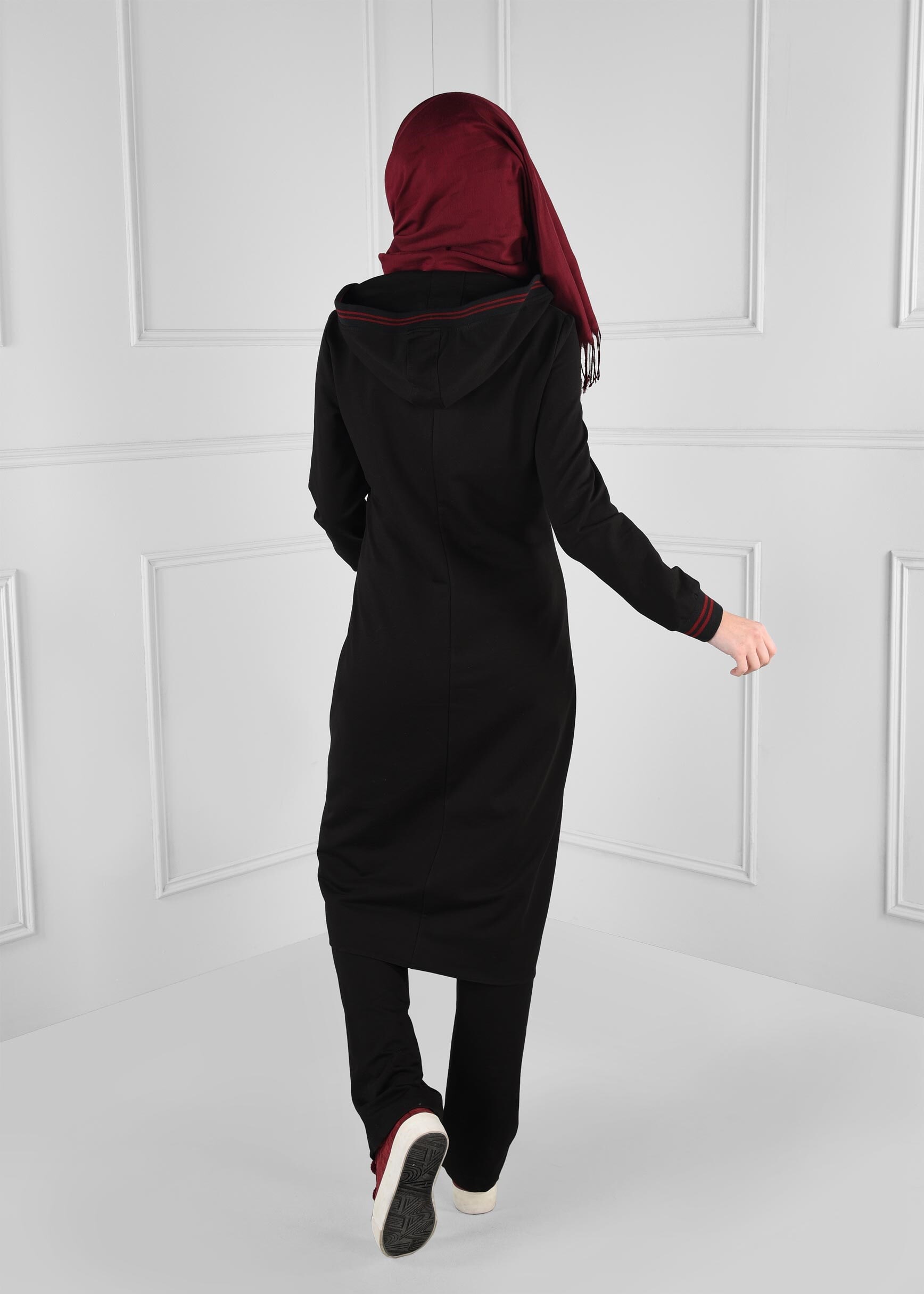 Tesettür giyim SİYAH KAPÜŞONLU ARMA DETAYLI FERMUARLI 2Lİ PANTOLON EŞOFMAN TAKIM 4660