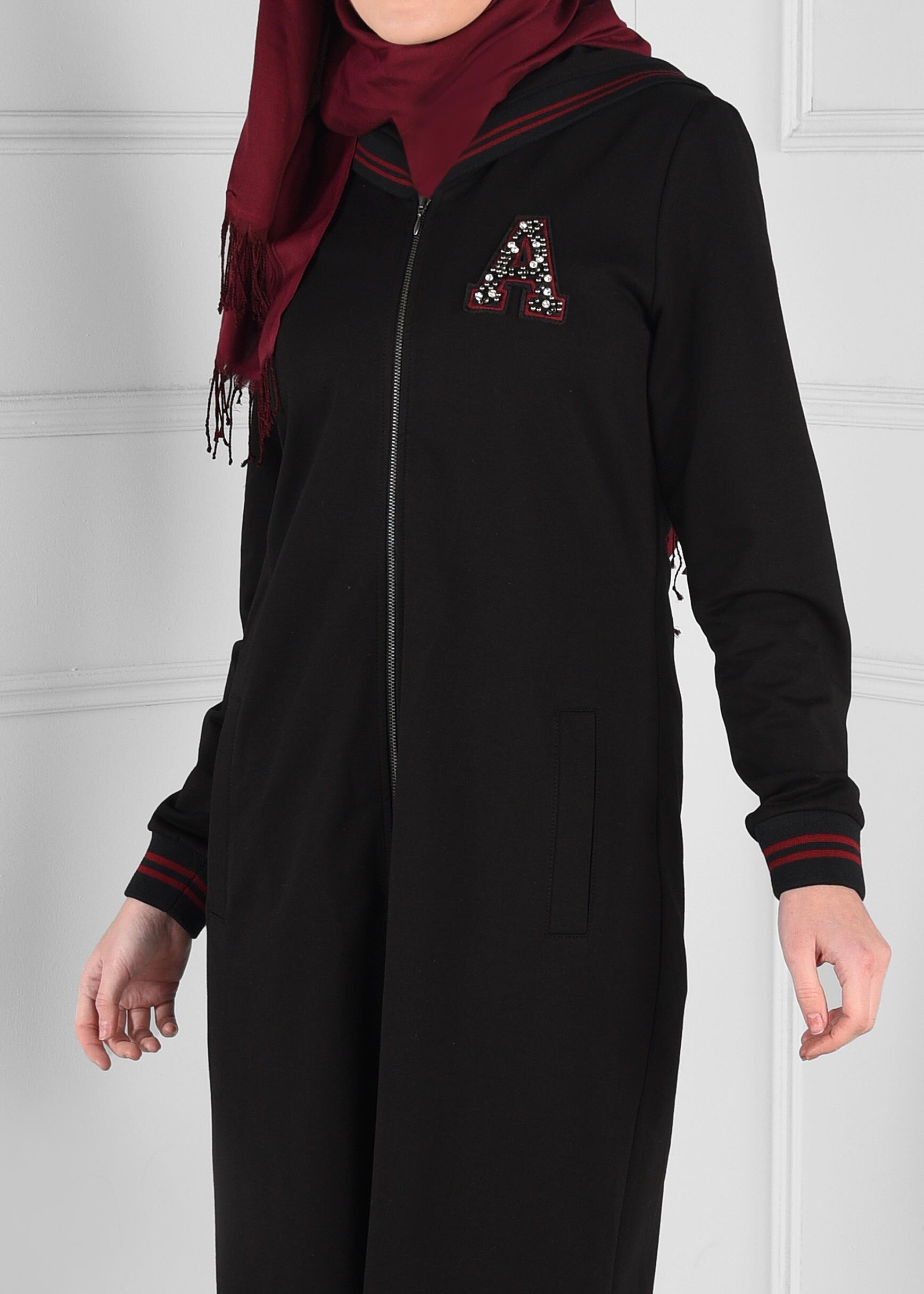 Tesettür giyim SİYAH KAPÜŞONLU ARMA DETAYLI FERMUARLI 2Lİ PANTOLON EŞOFMAN TAKIM 4660
