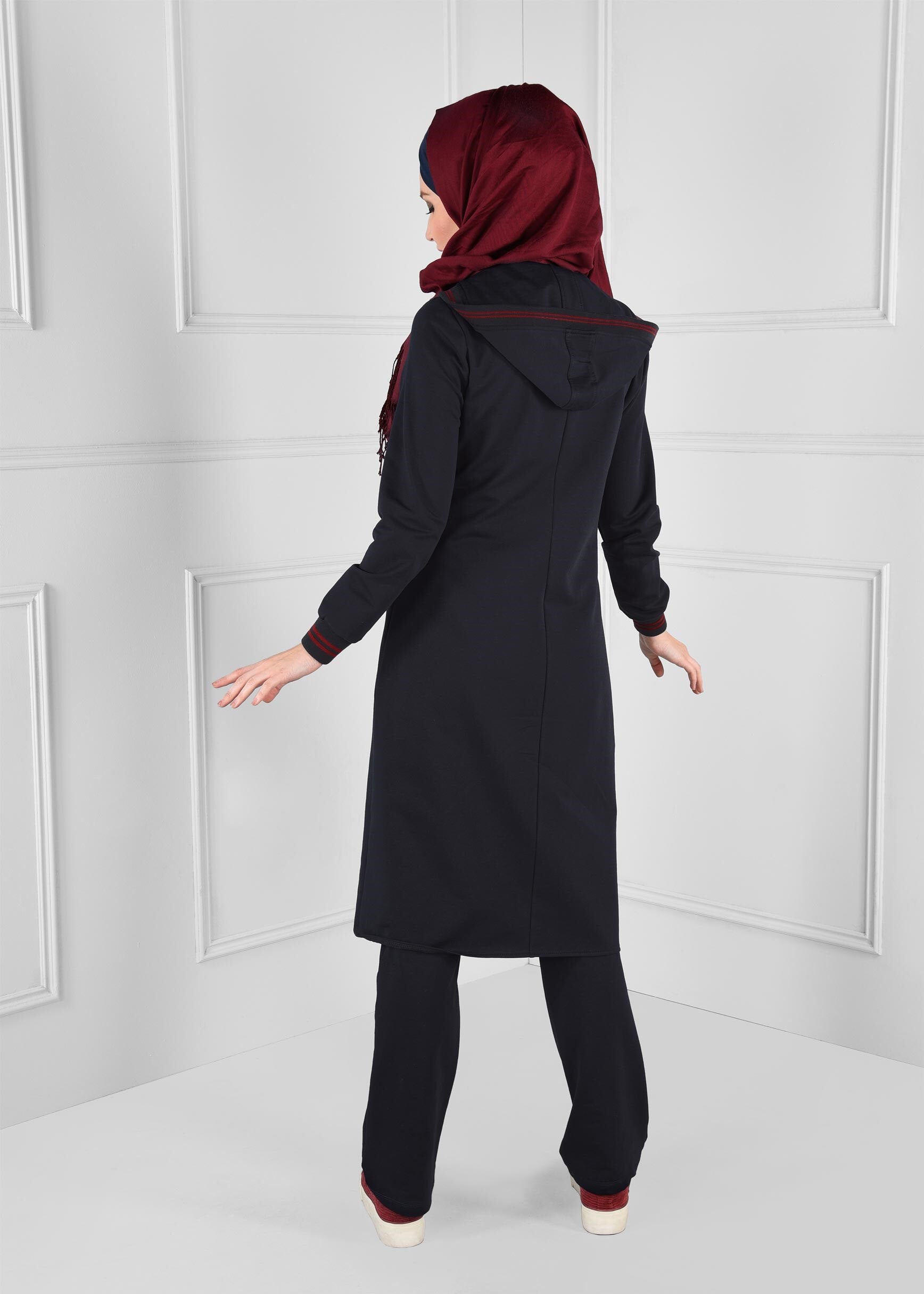 Tesettür giyim LACİVERT KAPÜŞONLU ARMA DETAYLI FERMUARLI 2Lİ PANTOLON EŞOFMAN TAKIM 4660