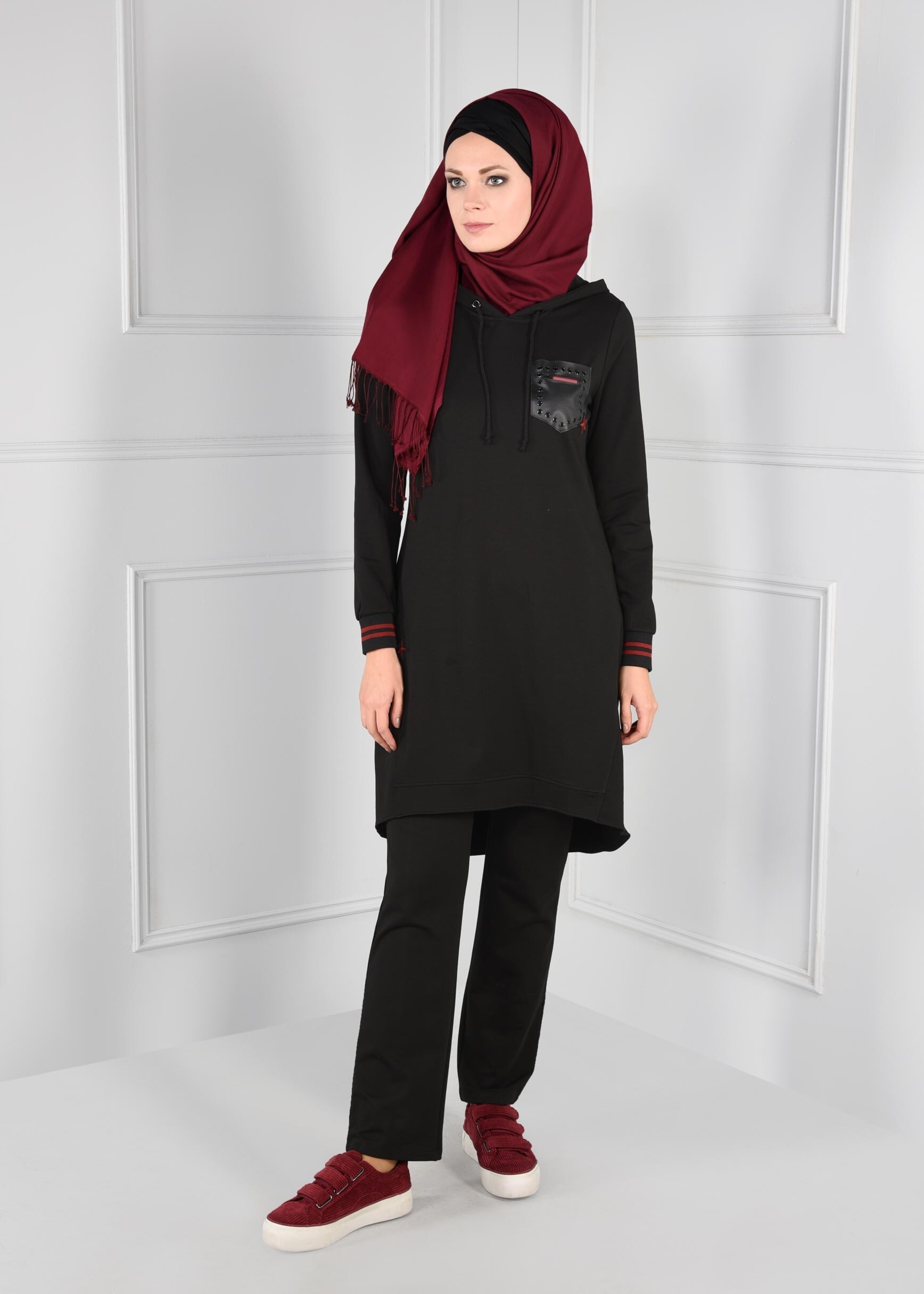 Tesettür giyim SİYAH KAPÜŞONLU 2&prime;Lİ EŞOFMAN TAKIM 4663 