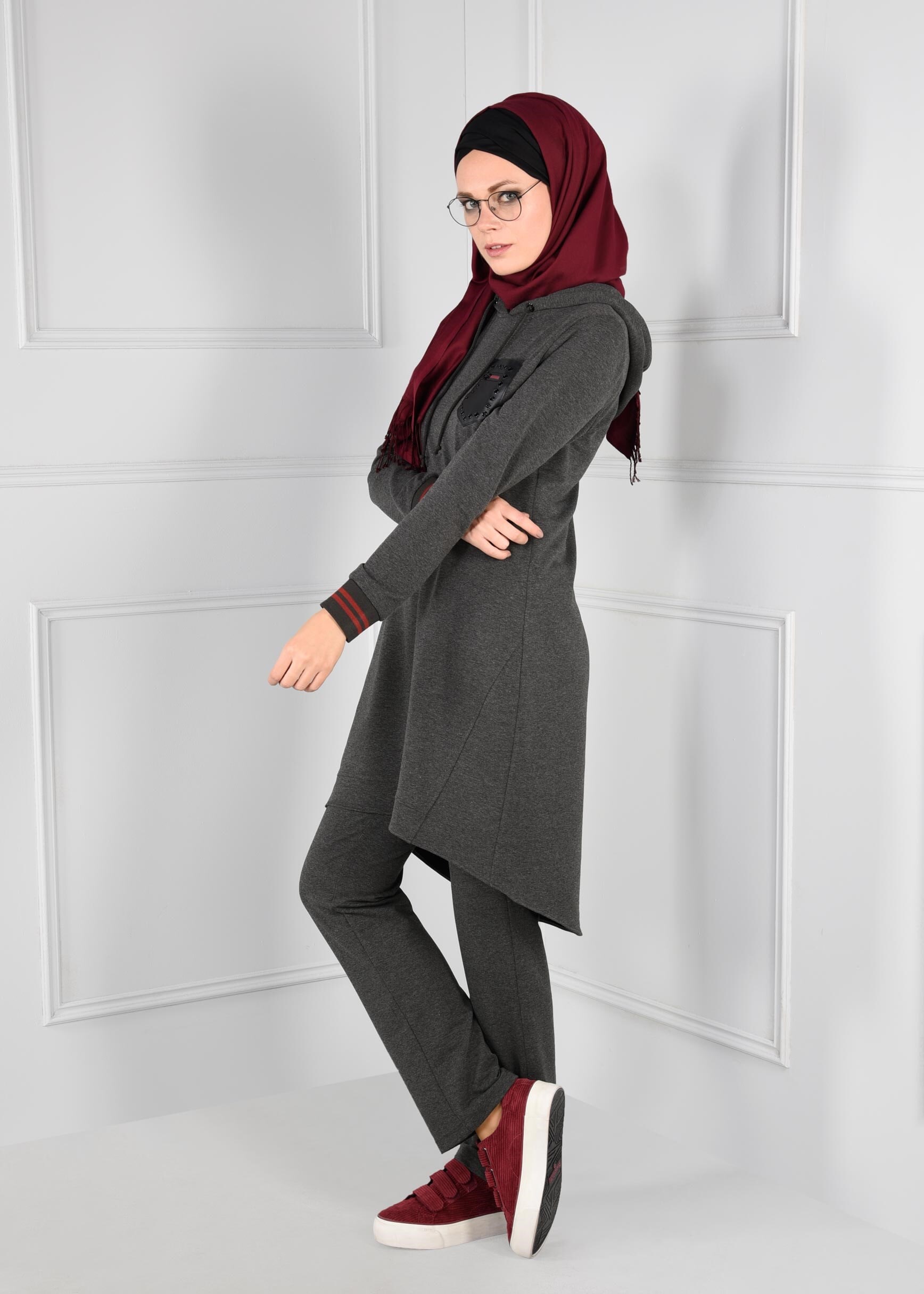 Tesettür giyim GRİ KAPÜŞONLU 2&prime;Lİ EŞOFMAN TAKIM 4663 