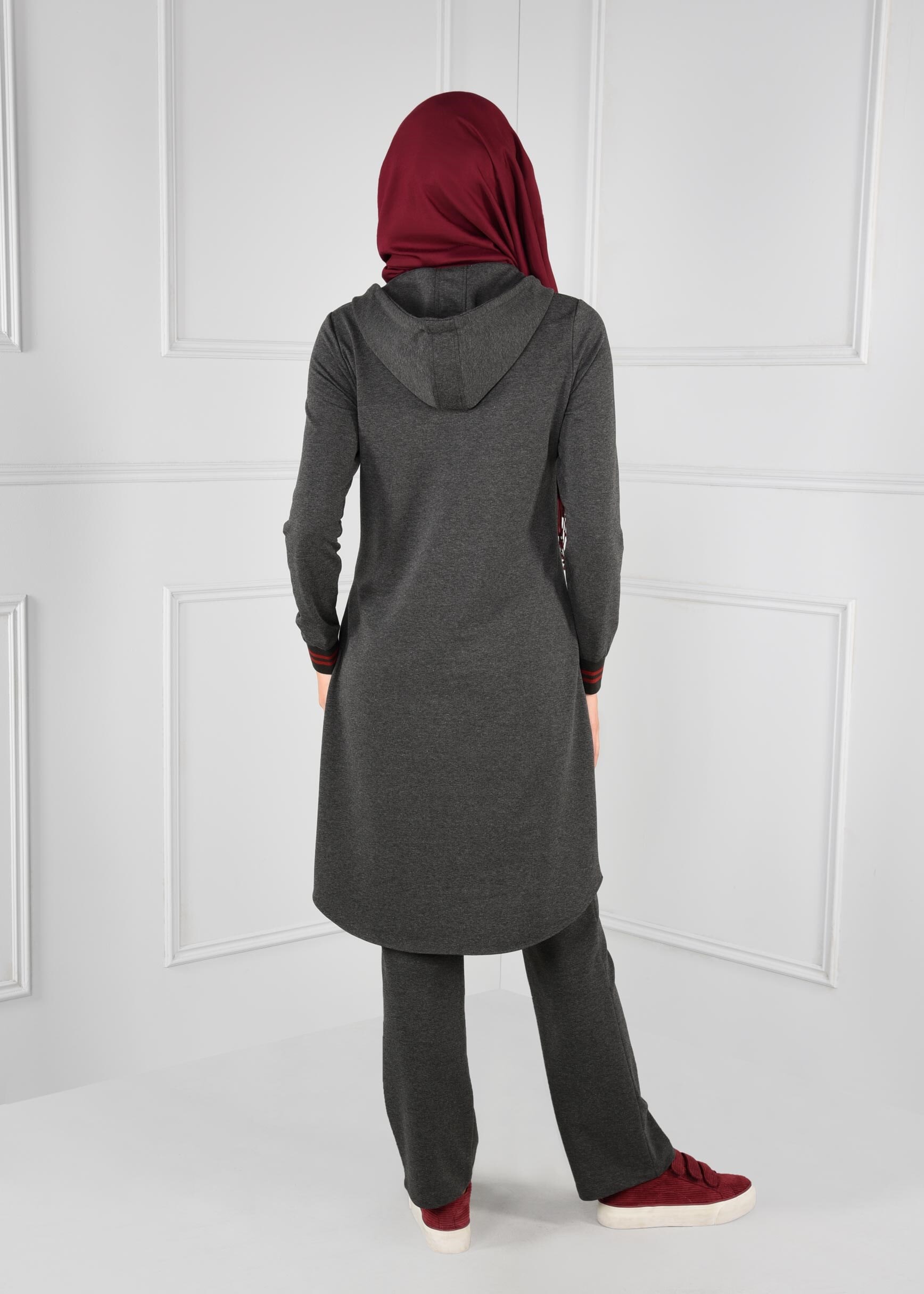 Tesettür giyim GRİ KAPÜŞONLU 2&prime;Lİ EŞOFMAN TAKIM 4663 
