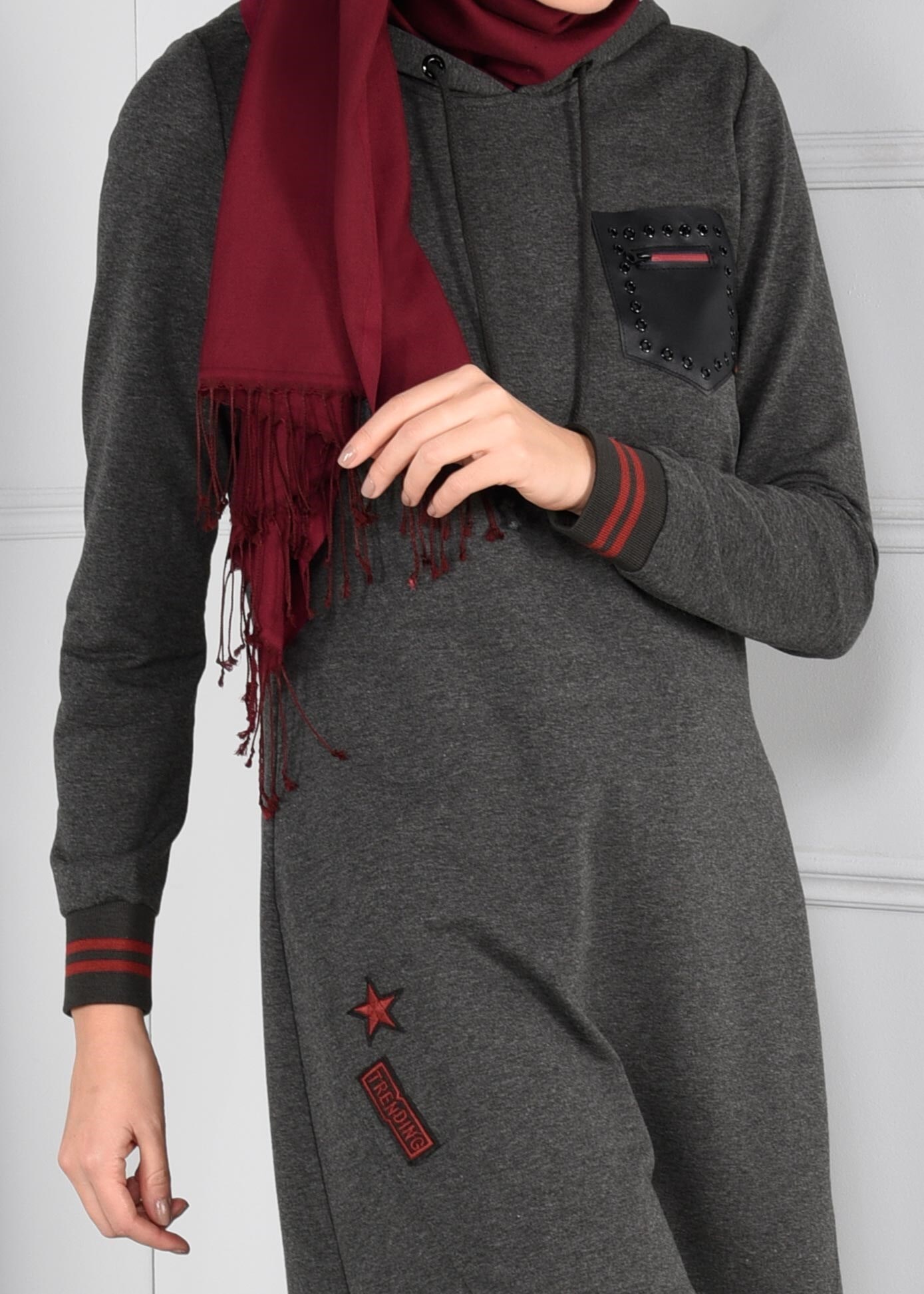 Tesettür giyim GRİ KAPÜŞONLU 2&prime;Lİ EŞOFMAN TAKIM 4663 
