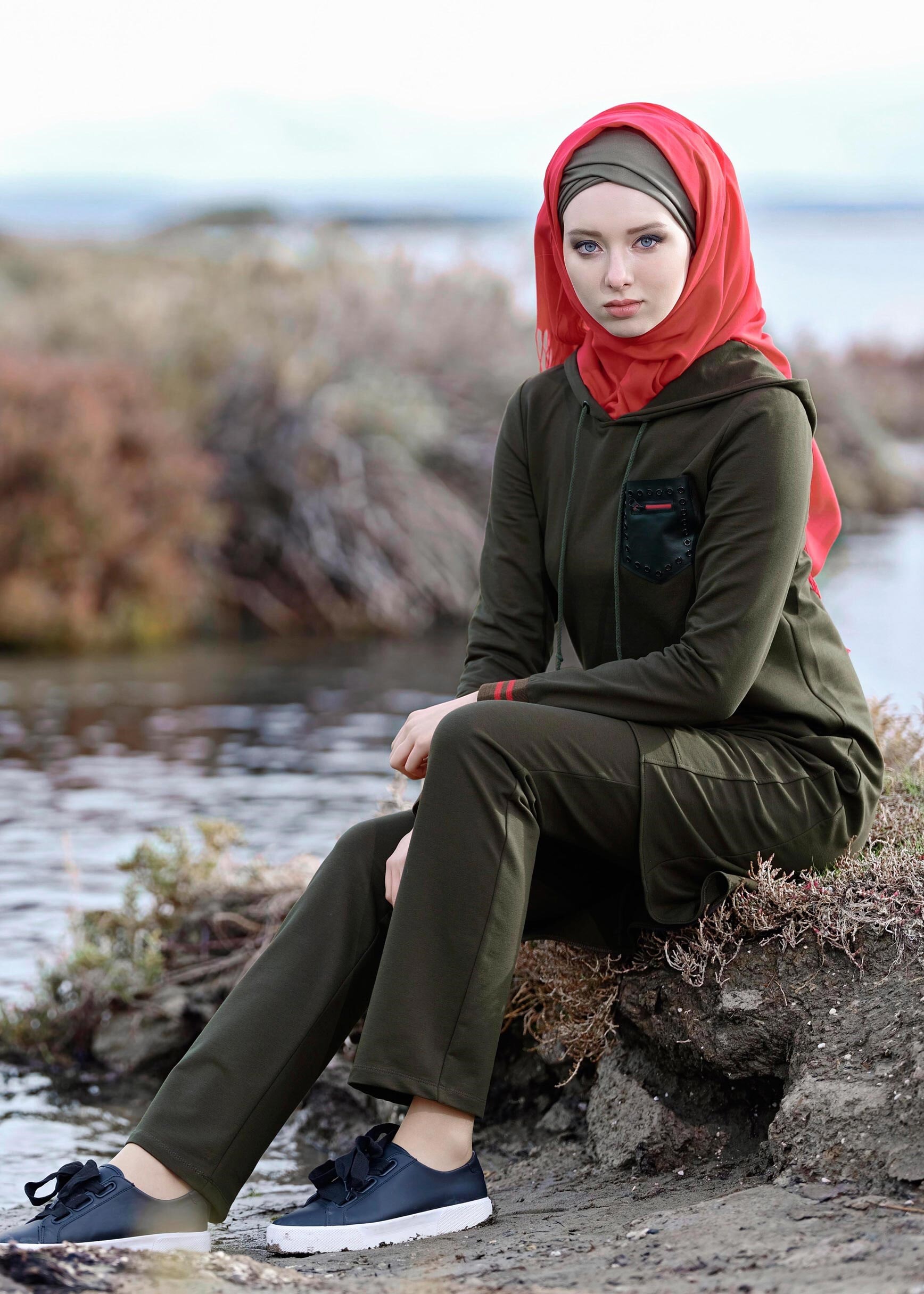 Tesettür giyim HAKİ KAPÜŞONLU 2&prime;Lİ EŞOFMAN TAKIM 4663 