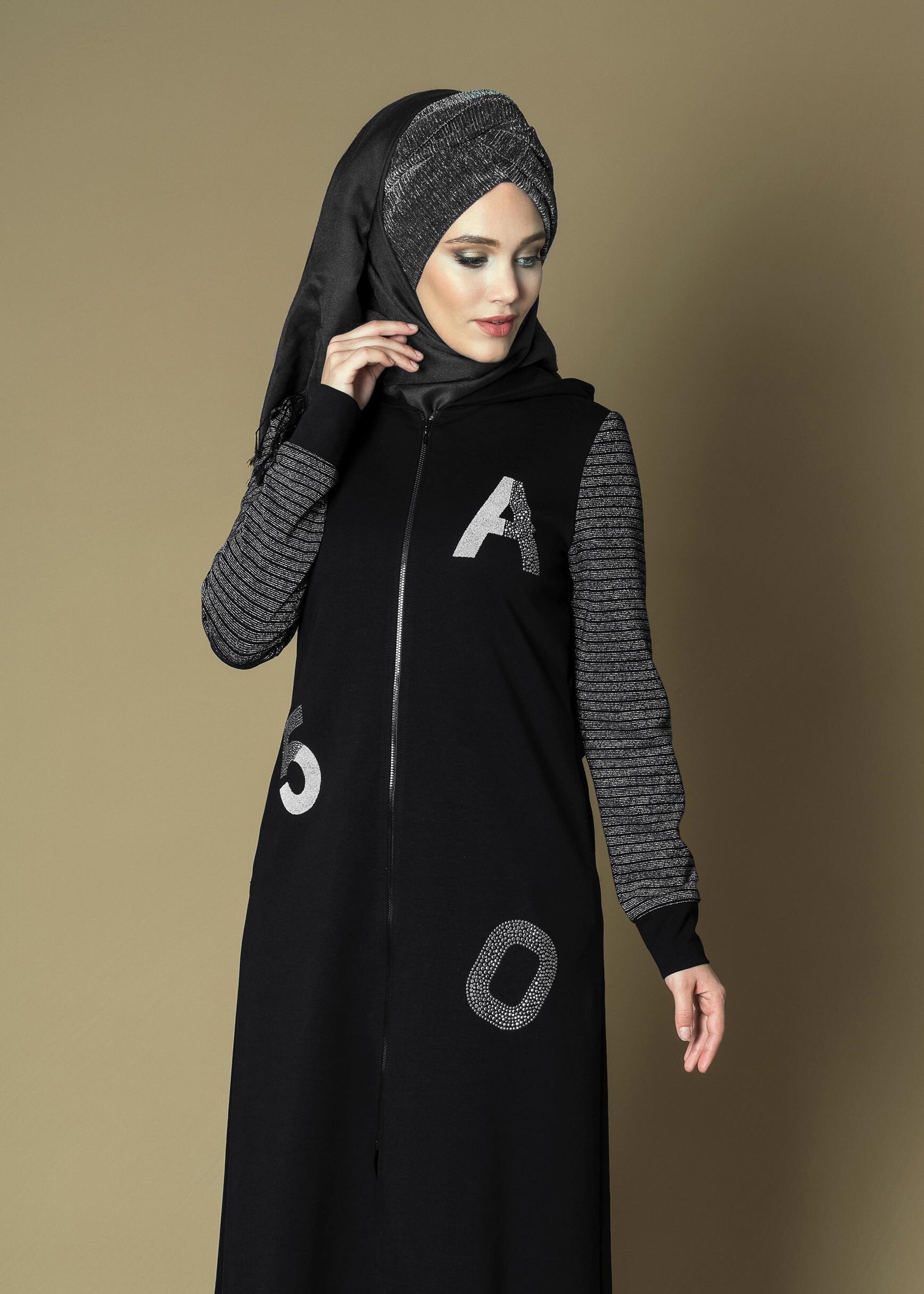 Tesettür giyim SİYAH ASİMETRİK KESİM FERMUARLI KAPÜŞONLU 2Lİ PANTOLON EŞOFMAN TAKIM 4693