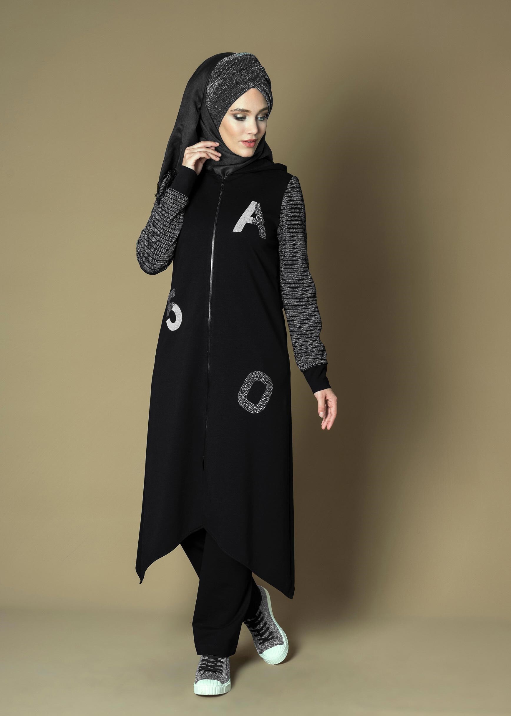 Tesettür giyim SİYAH ASİMETRİK KESİM FERMUARLI KAPÜŞONLU 2Lİ PANTOLON EŞOFMAN TAKIM 4693