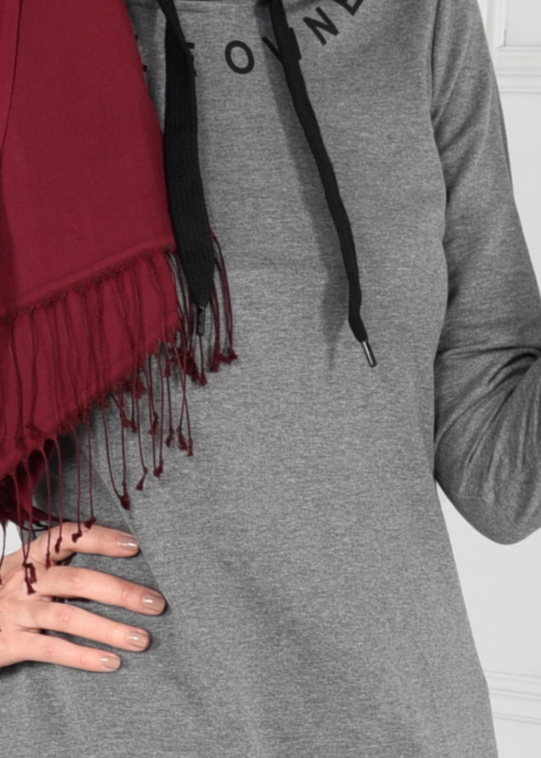 Tesettür giyim GRİ KAPÜŞONLU YAZI DETAYLI 2Lİ PANTOLON EŞOFMAN TAKIMI 4695