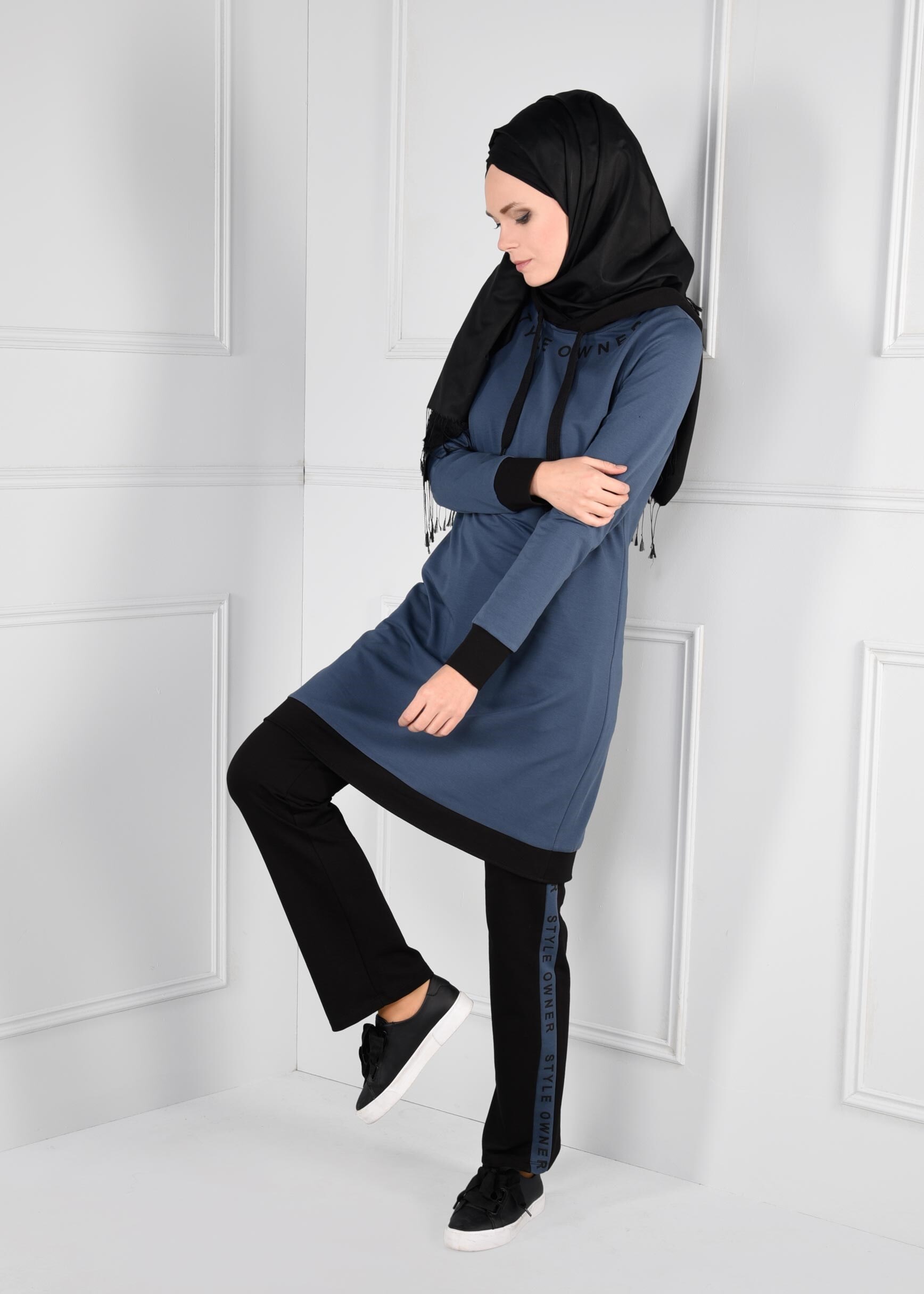 Tesettür giyim LACİVERT KAPÜŞONLU YAZI DETAYLI 2Lİ PANTOLON EŞOFMAN TAKIMI 4695