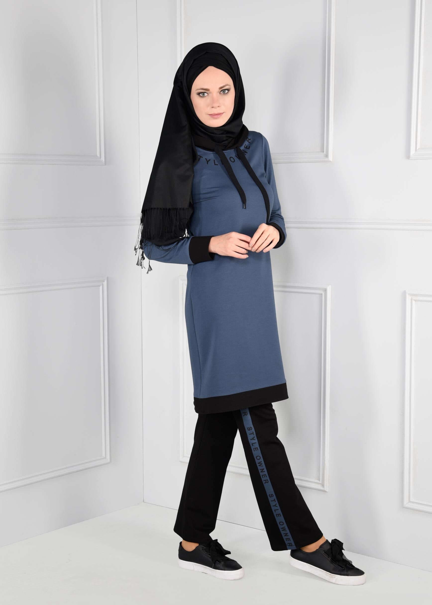 Tesettür giyim LACİVERT KAPÜŞONLU YAZI DETAYLI 2Lİ PANTOLON EŞOFMAN TAKIMI 4695