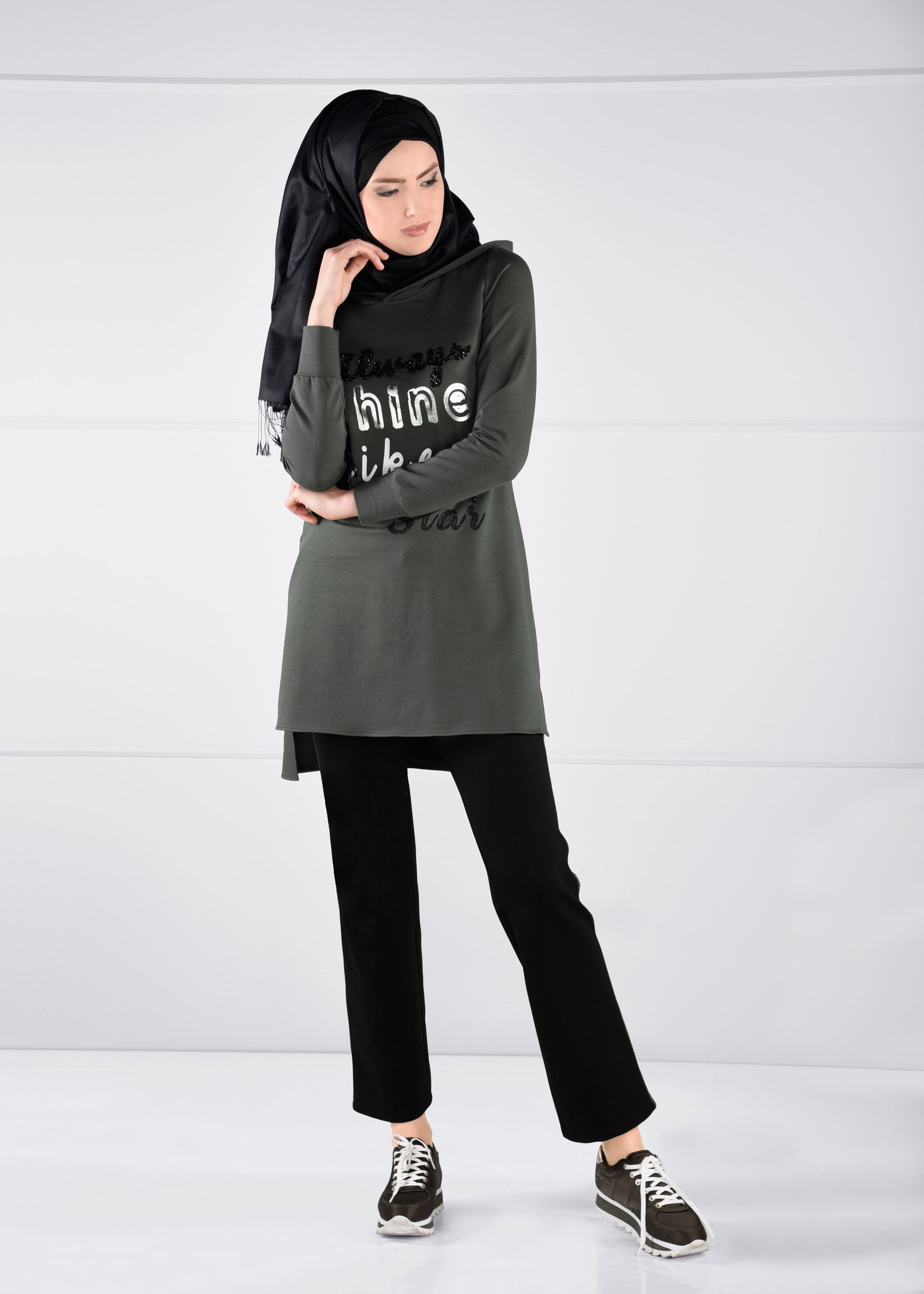 Tesettür giyim HAKİ ÖNÜ BASKILI 2&prime;Lİ EŞOFMAN TAKIM 4696