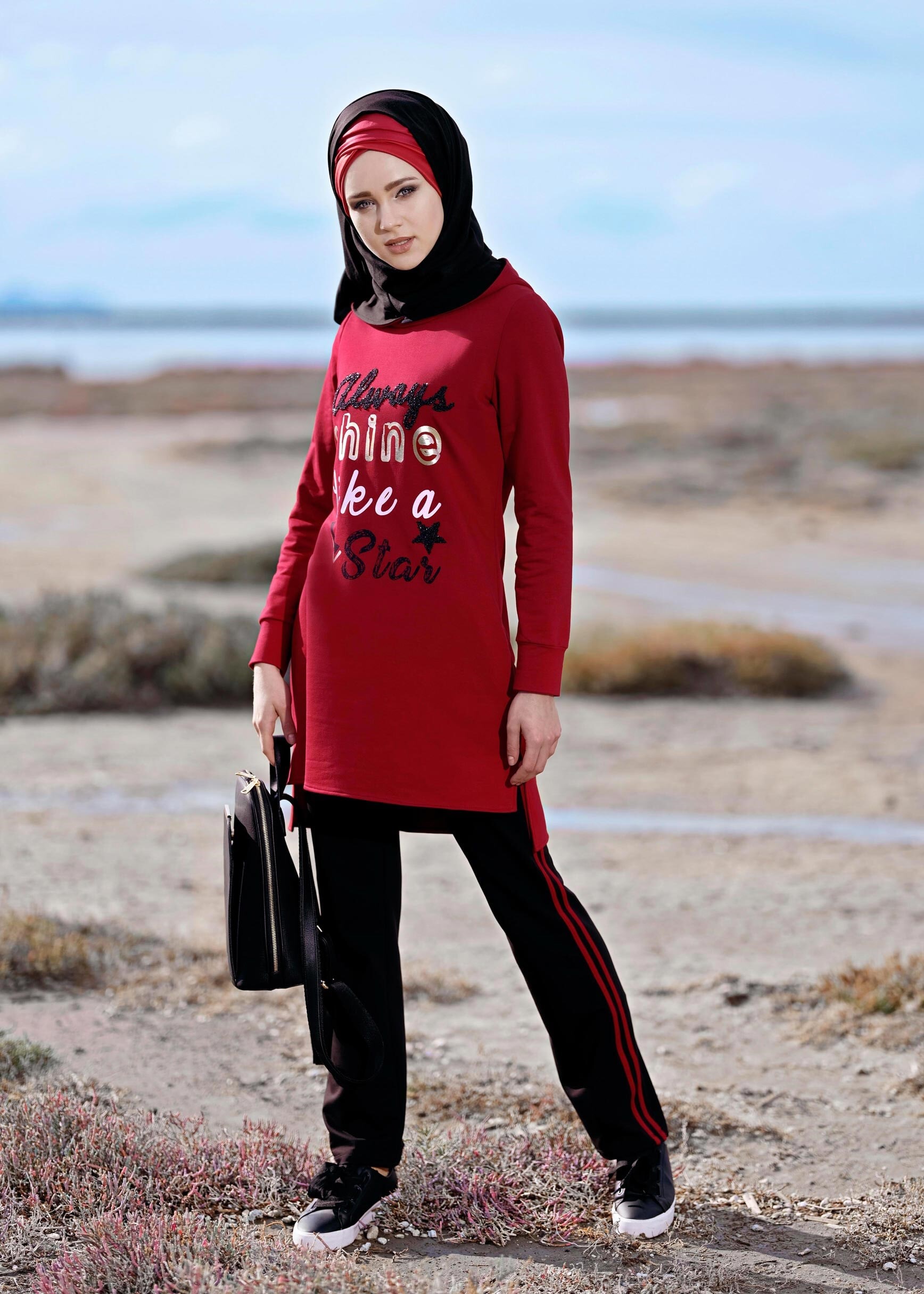 Tesettür giyim BORDO ÖNÜ BASKILI 2&prime;Lİ EŞOFMAN TAKIM 4696