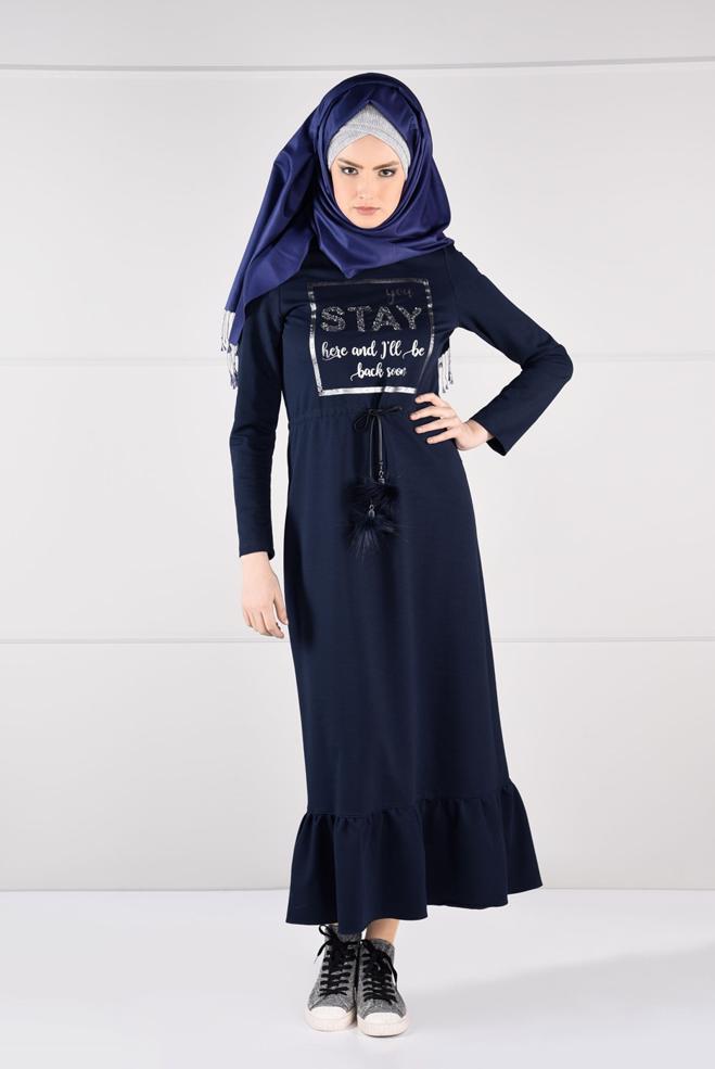 Tesettür giyim LACİVERT ÖNÜ BASKILI BAĞLAMALI EŞOFMAN ELBİSE  4795 - ALVİNA