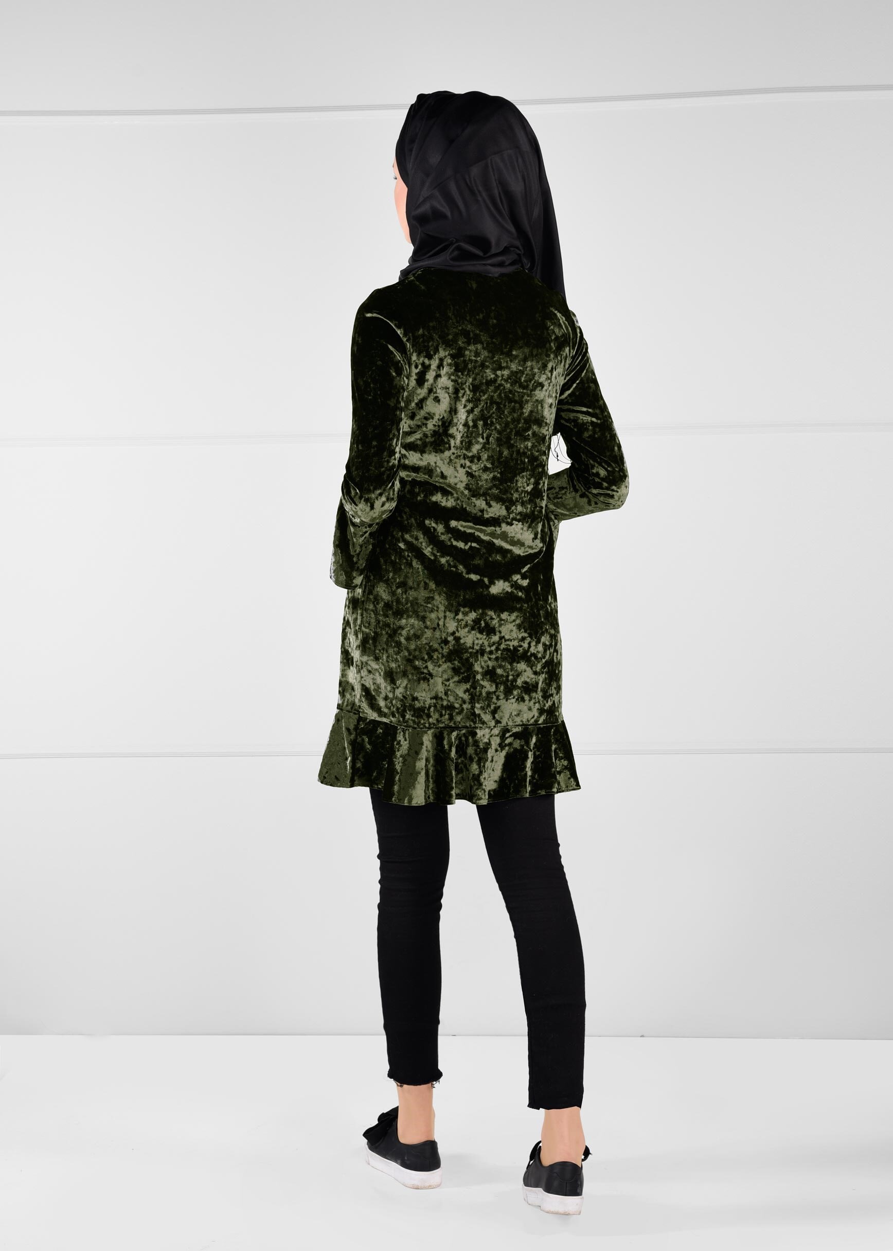 Tesettür giyim HAKİ TAŞ BASKILI VOLANLI KADİFE TUNİK 4796 