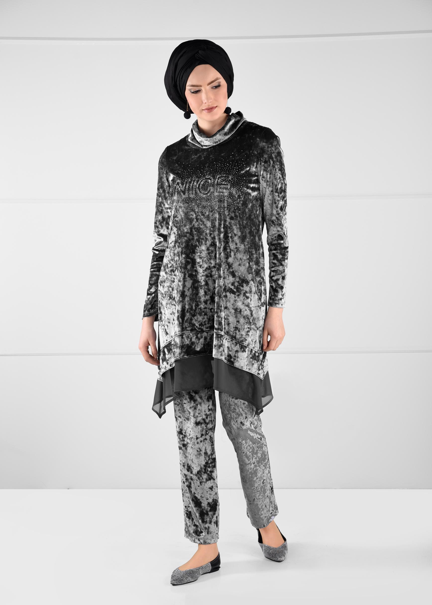 Tesettür giyim GRİ ŞİFON DETAYLI TAŞ BASKI KADİFE 2Lİ PANTOLON EŞOFMAN TAKIMI 4797