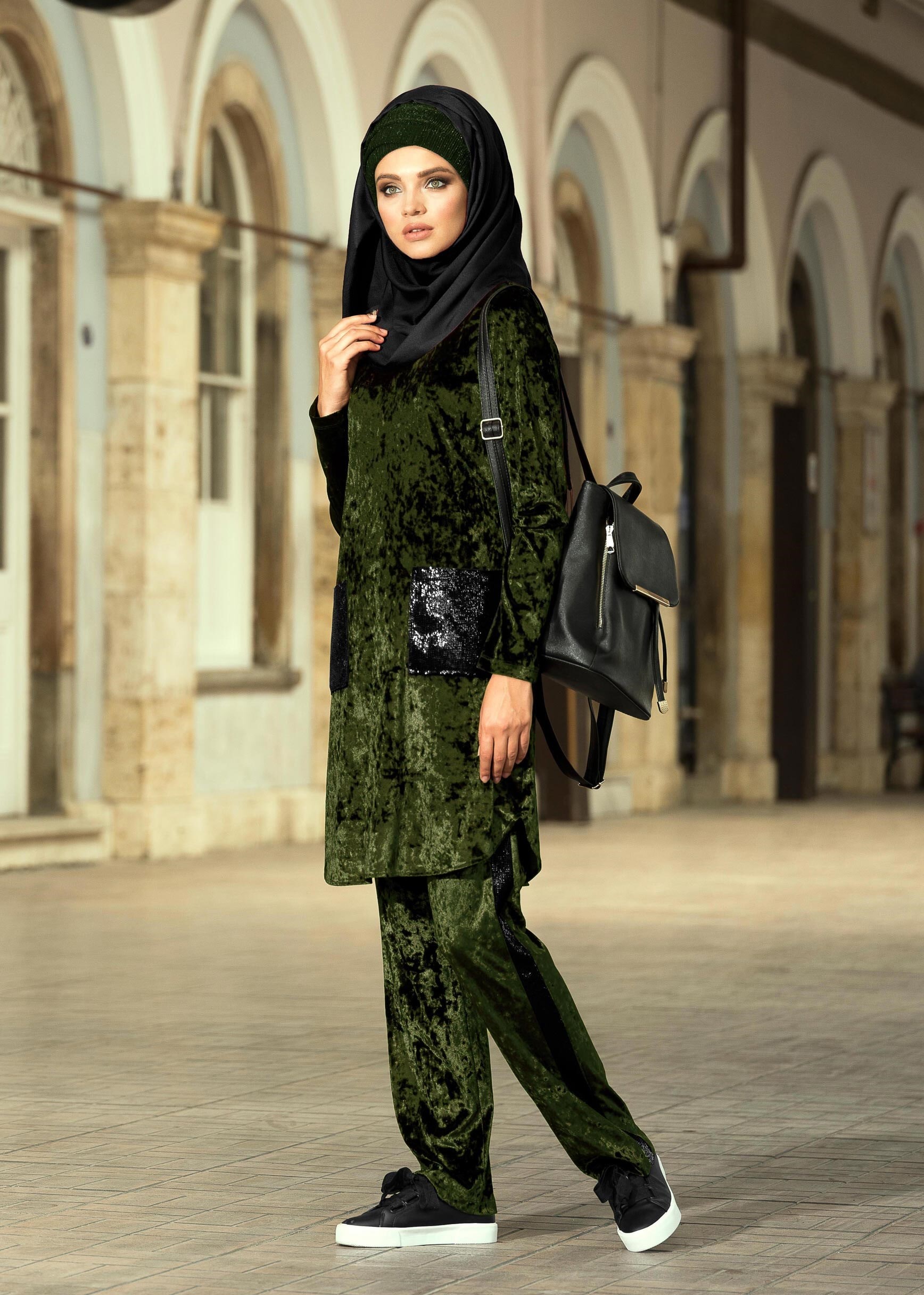 Tesettür giyim HAKİ KADİFE 2&prime;Lİ PANTOLONLU EŞOFMAN TAKIM 4798 