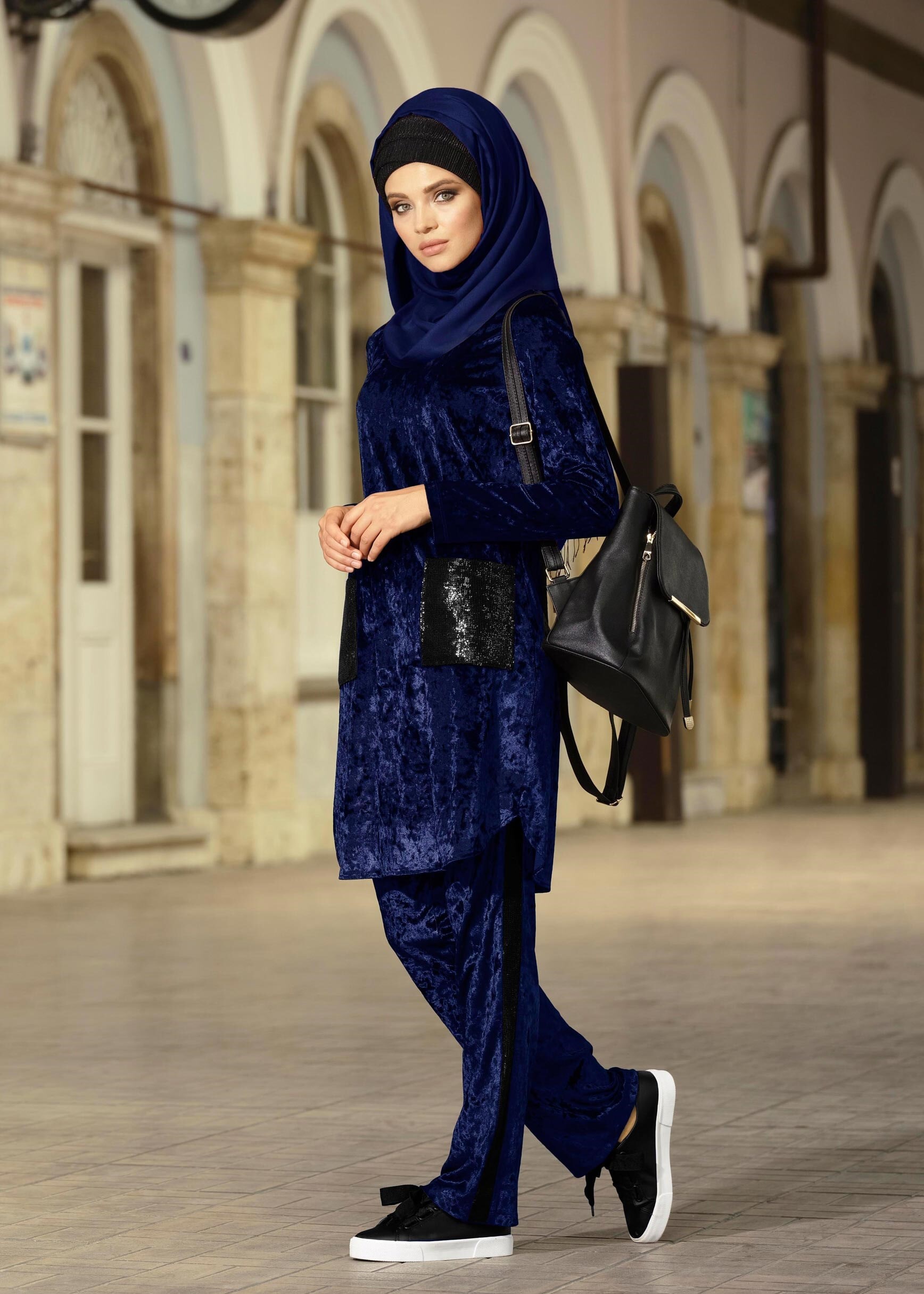 Tesettür giyim LACİVERT KADİFE 2&prime;Lİ PANTOLONLU EŞOFMAN TAKIM 4798 