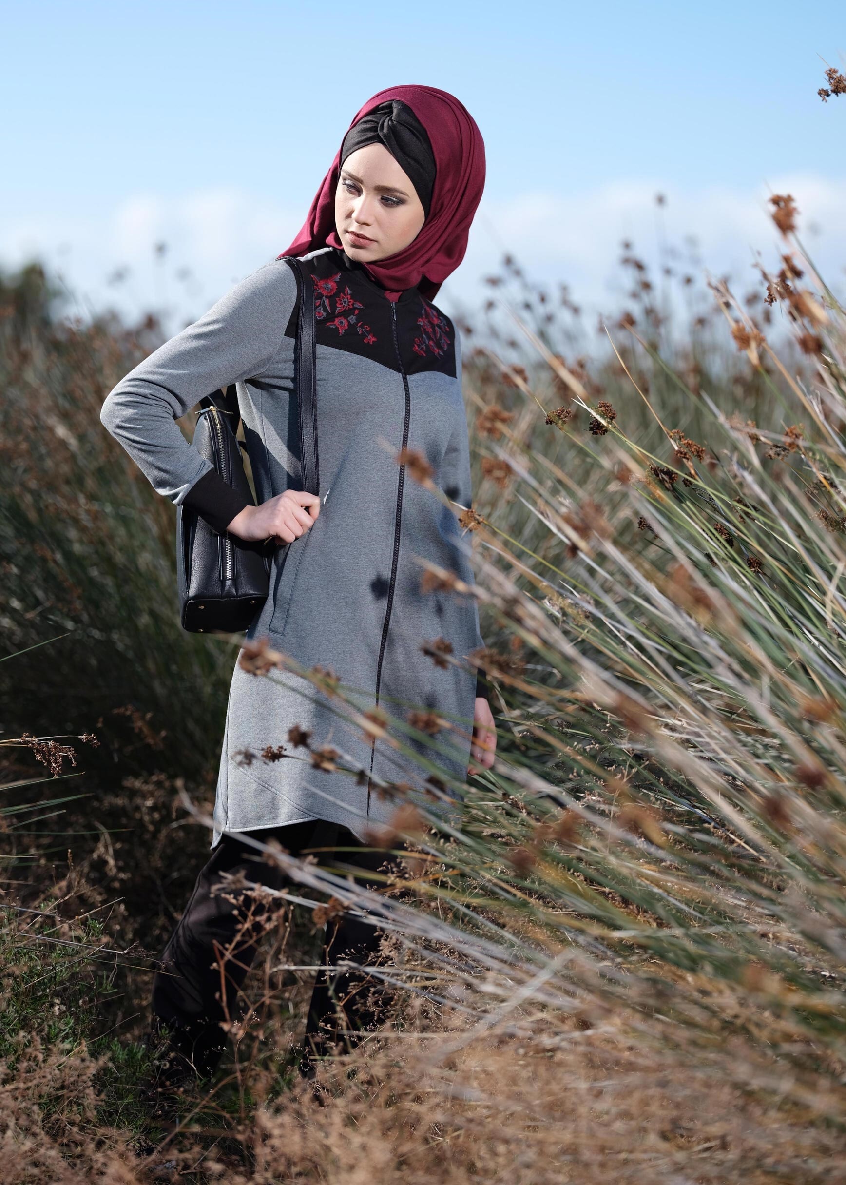 Tesettür giyim GRİ NAKIŞLI 2&prime;Lİ EŞOFMAN TAKIM 4799 