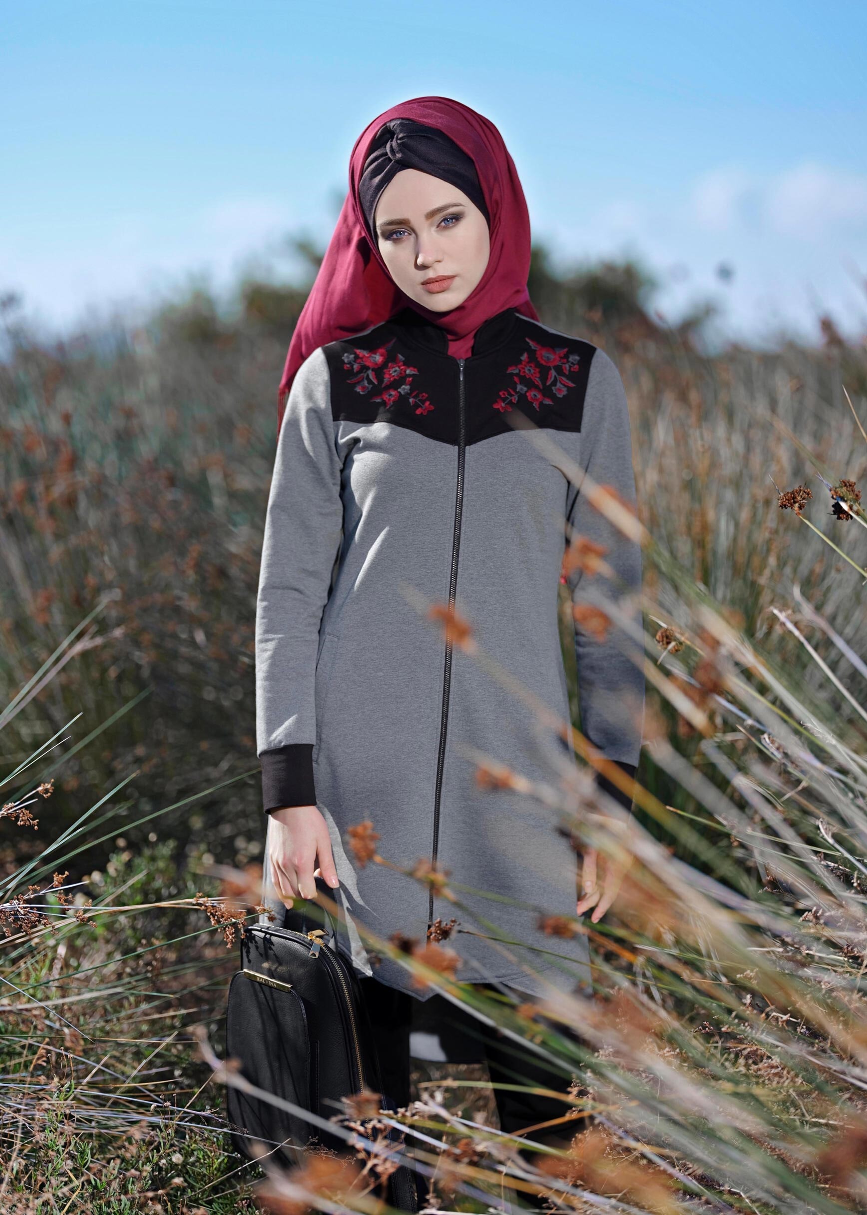 Tesettür giyim GRİ NAKIŞLI 2&prime;Lİ EŞOFMAN TAKIM 4799 