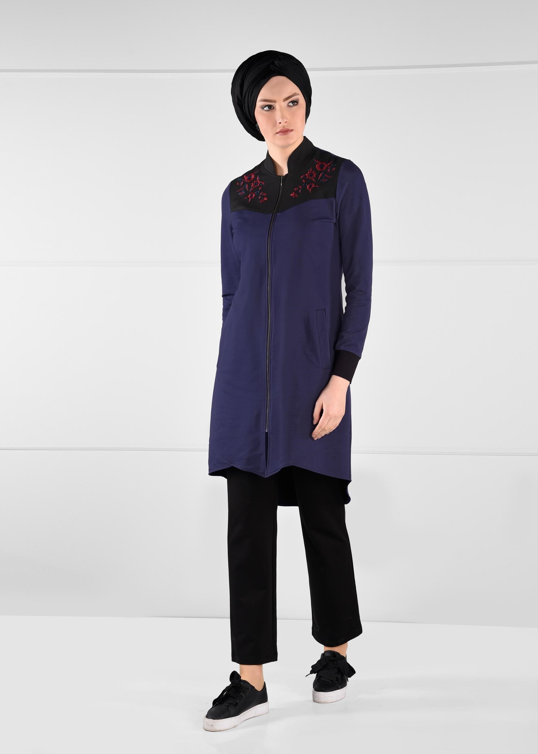 Tesettür giyim LACİVERT NAKIŞLI 2&prime;Lİ EŞOFMAN TAKIM 4799 