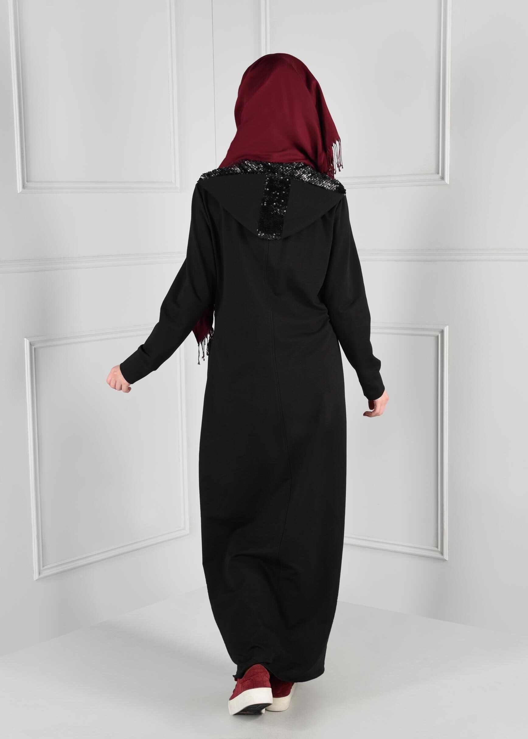 Tesettür giyim SİYAH KAPÜŞONLU PAYETLİ FERMUARLI EŞOFMAN TUNİK 4801