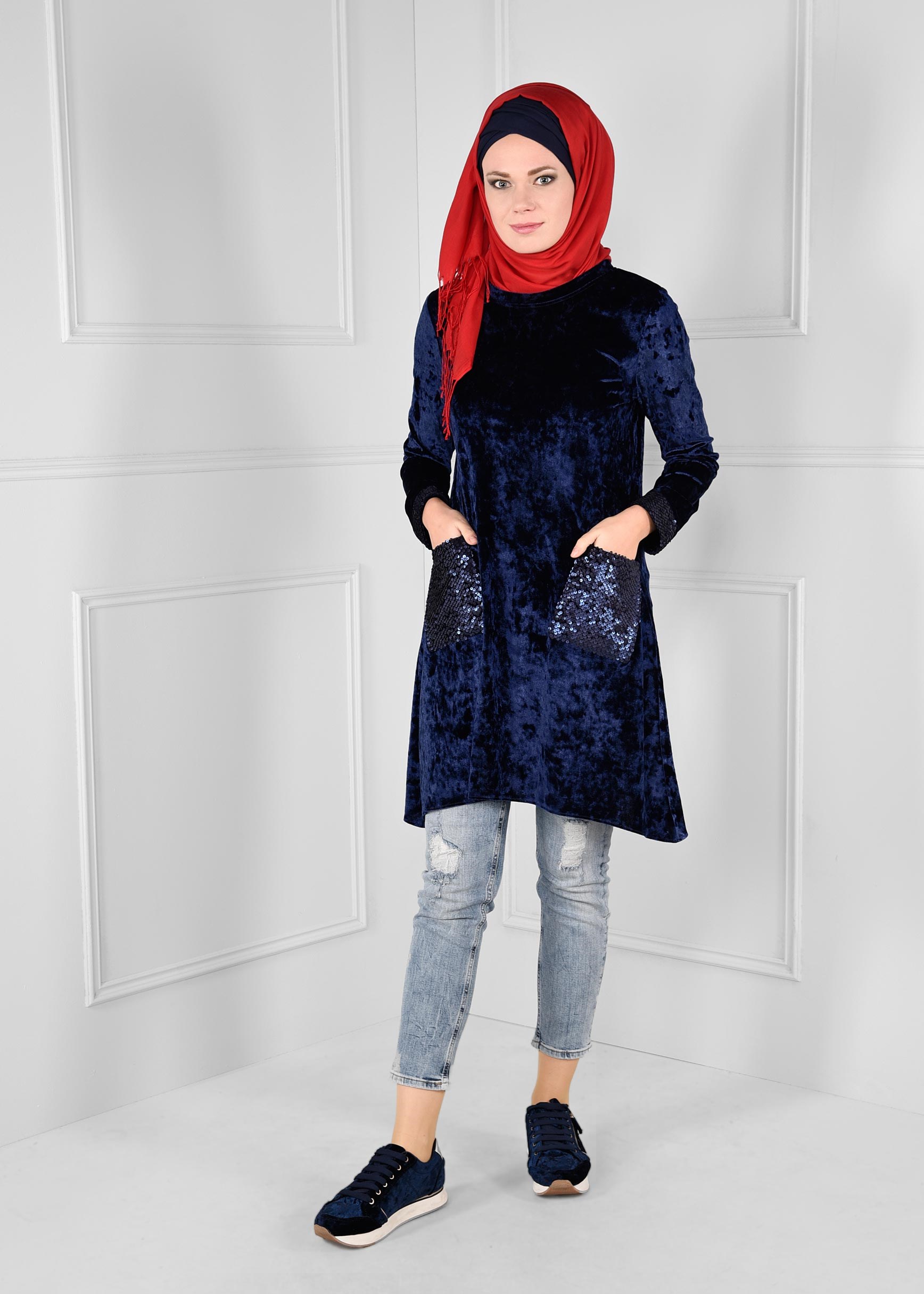 Tesettür giyim LACİVERT PAYET İŞLEMELİ CEPLİ KADİFE EŞOFMAN TUNİK 4803 