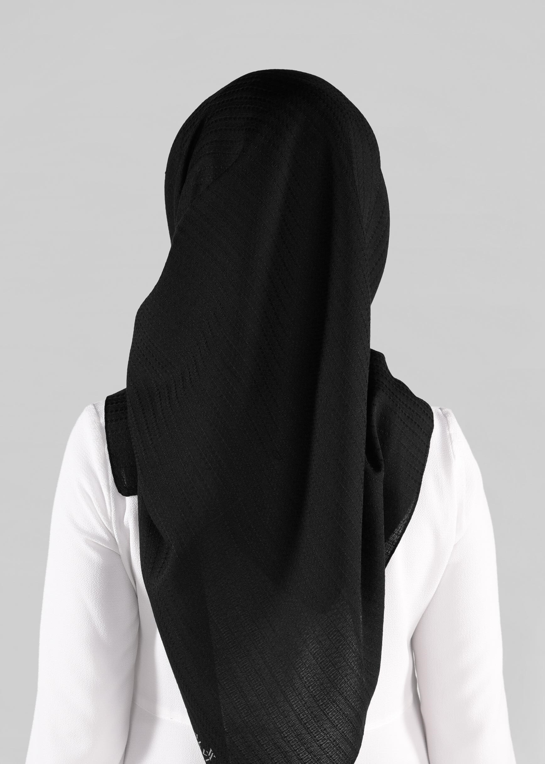 Tesettür giyim SİYAH 9880 ALVİNA KENDİNDEN DESENLİ EŞARP