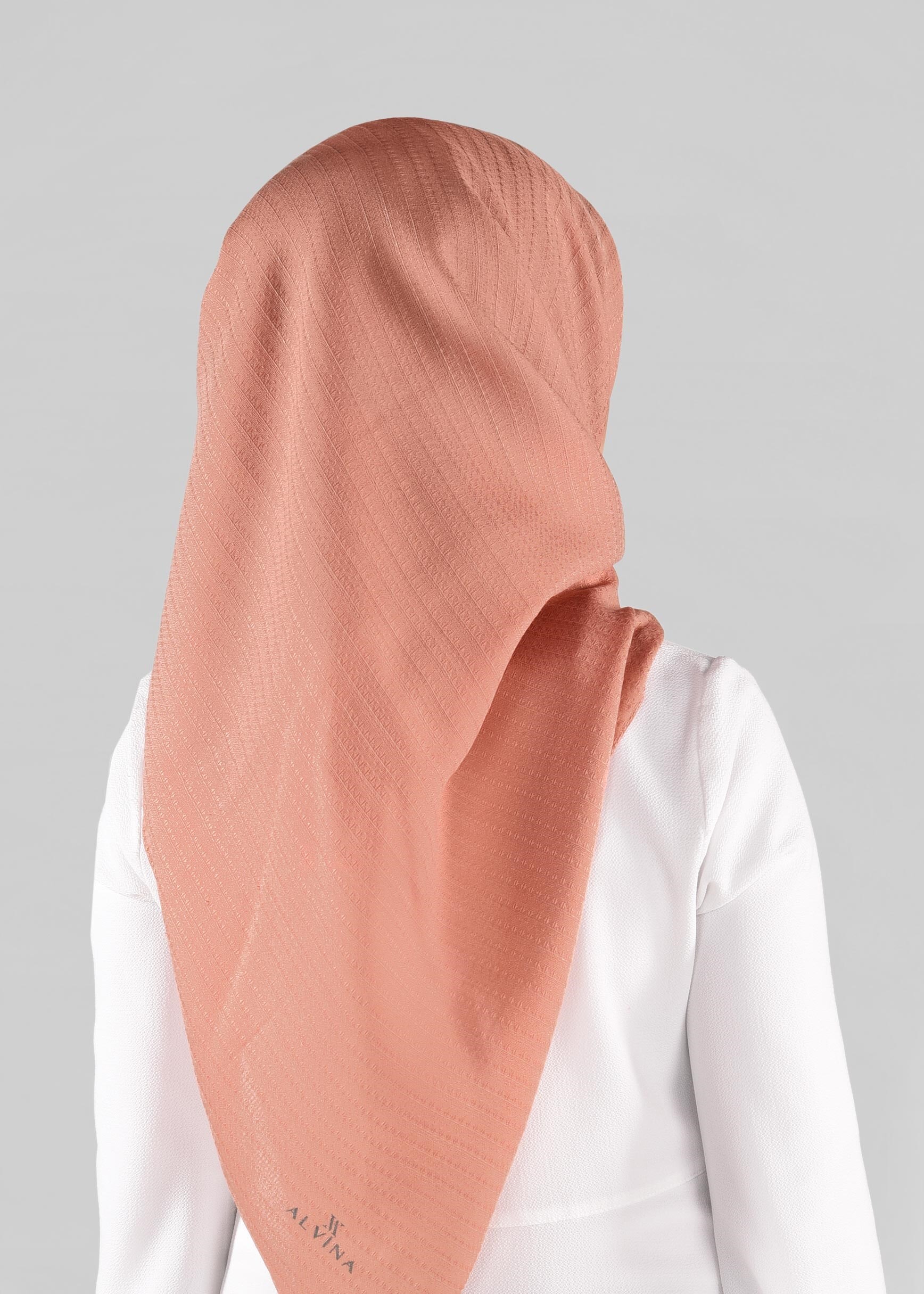 Tesettür giyim PUDRA 9880 ALVİNA KENDİNDEN DESENLİ EŞARP