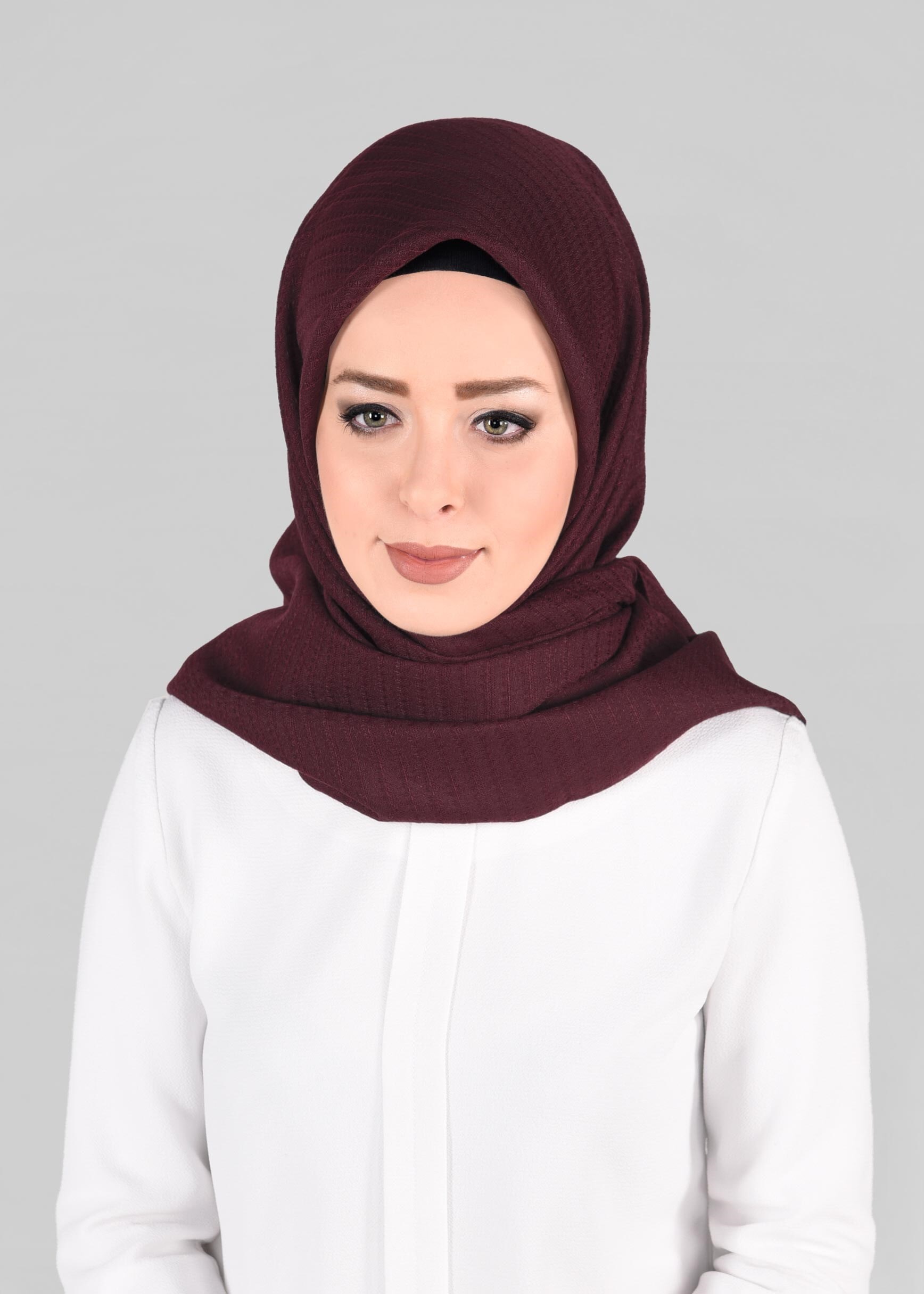 Tesettür giyim BORDO 9880 ALVİNA KENDİNDEN DESENLİ EŞARP