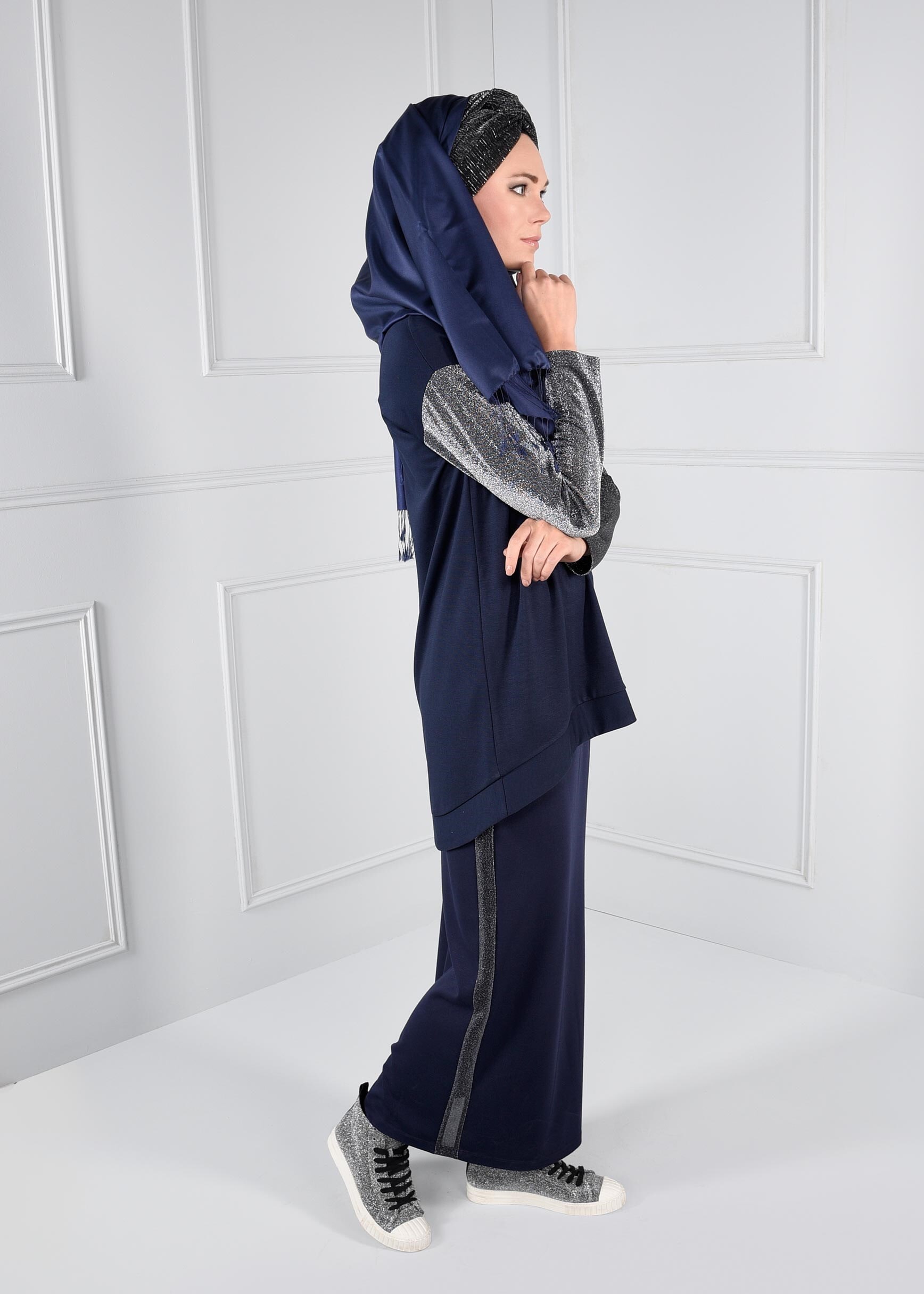 Tesettür giyim LACİVERT YANLARI SİMLİ BİYE DETAYLI BELİ LASTİKLİ ETEK 6086