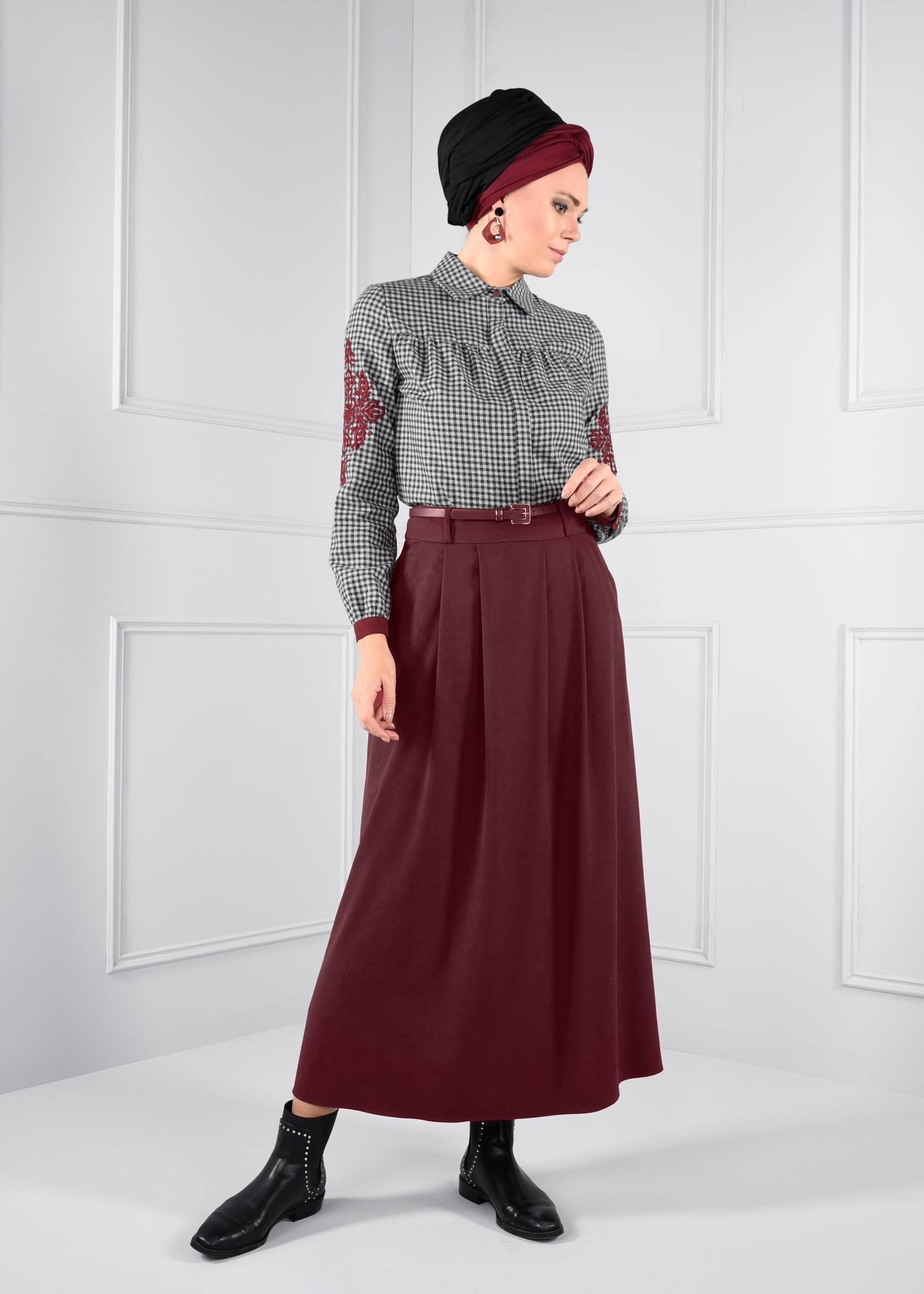 Tesettür giyim BORDO KEMERLİ CEPLİ SÜET ETEK 6088