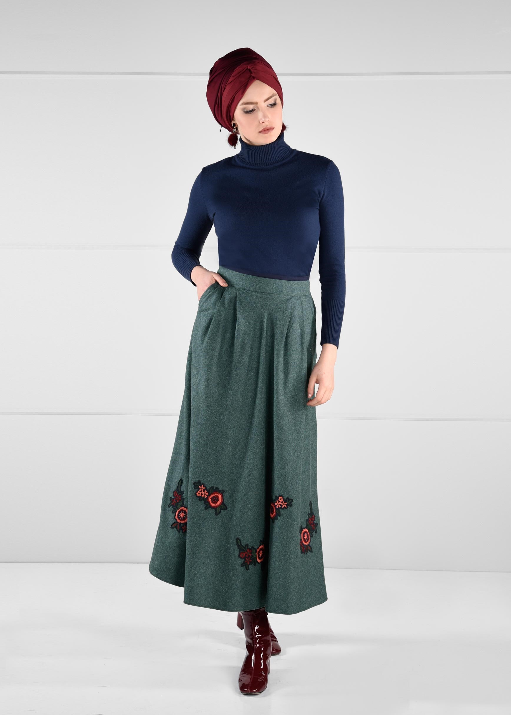Tesettür giyim YEŞİL NAKIŞ İŞLEMELİ KLOŞ ETEK 6089 